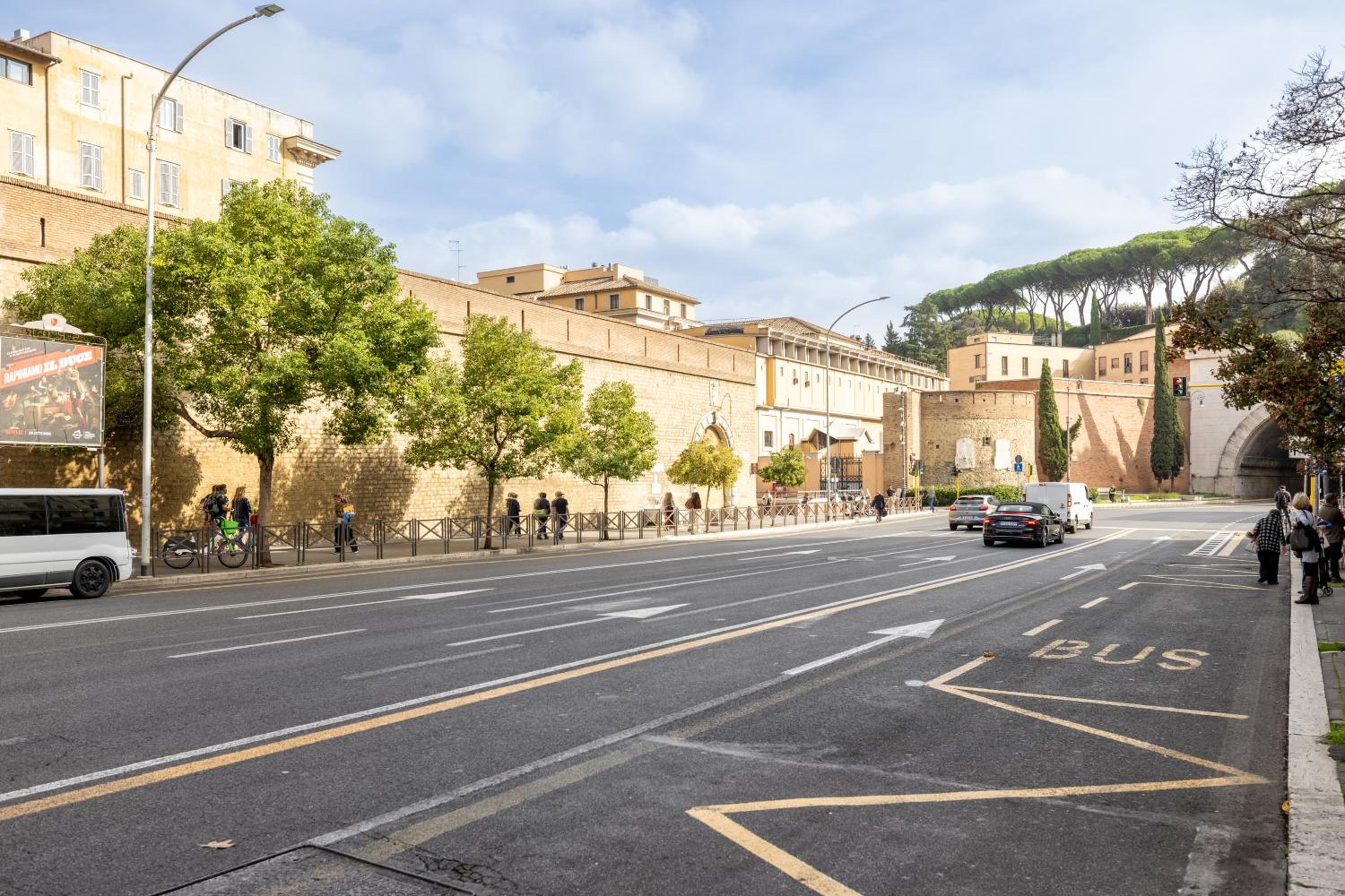 Wake Up to St Peter s - Spectacular Vatican View Apartment