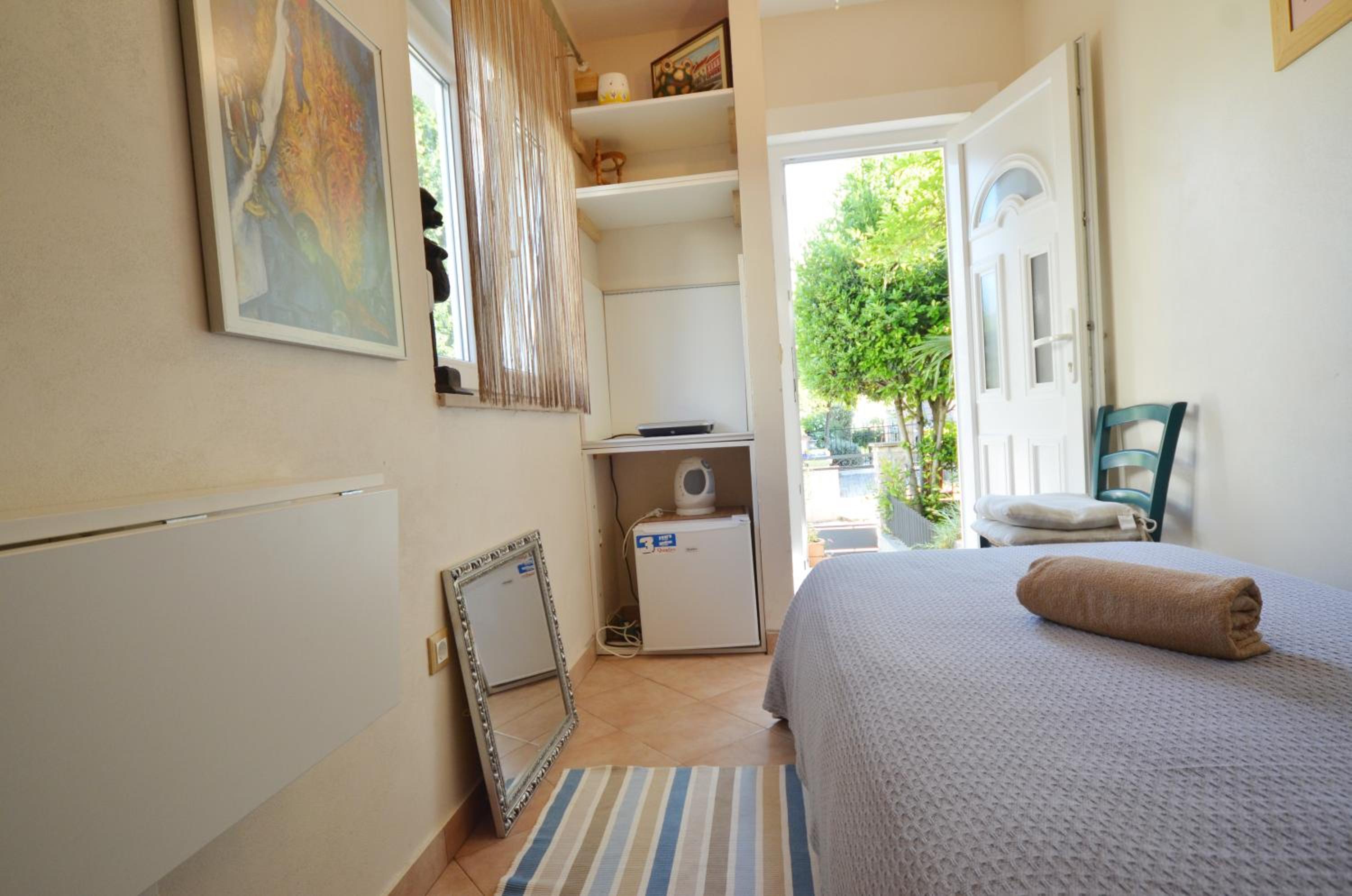 Apartments Mirta