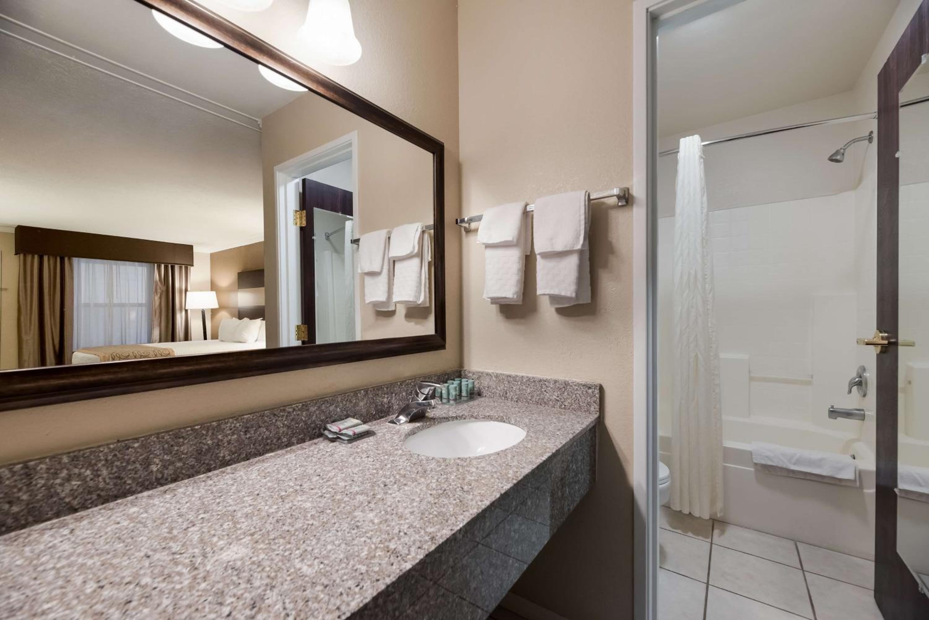Beaver Vacations - Best Western Butch Cassidy Inn - Property Image 10