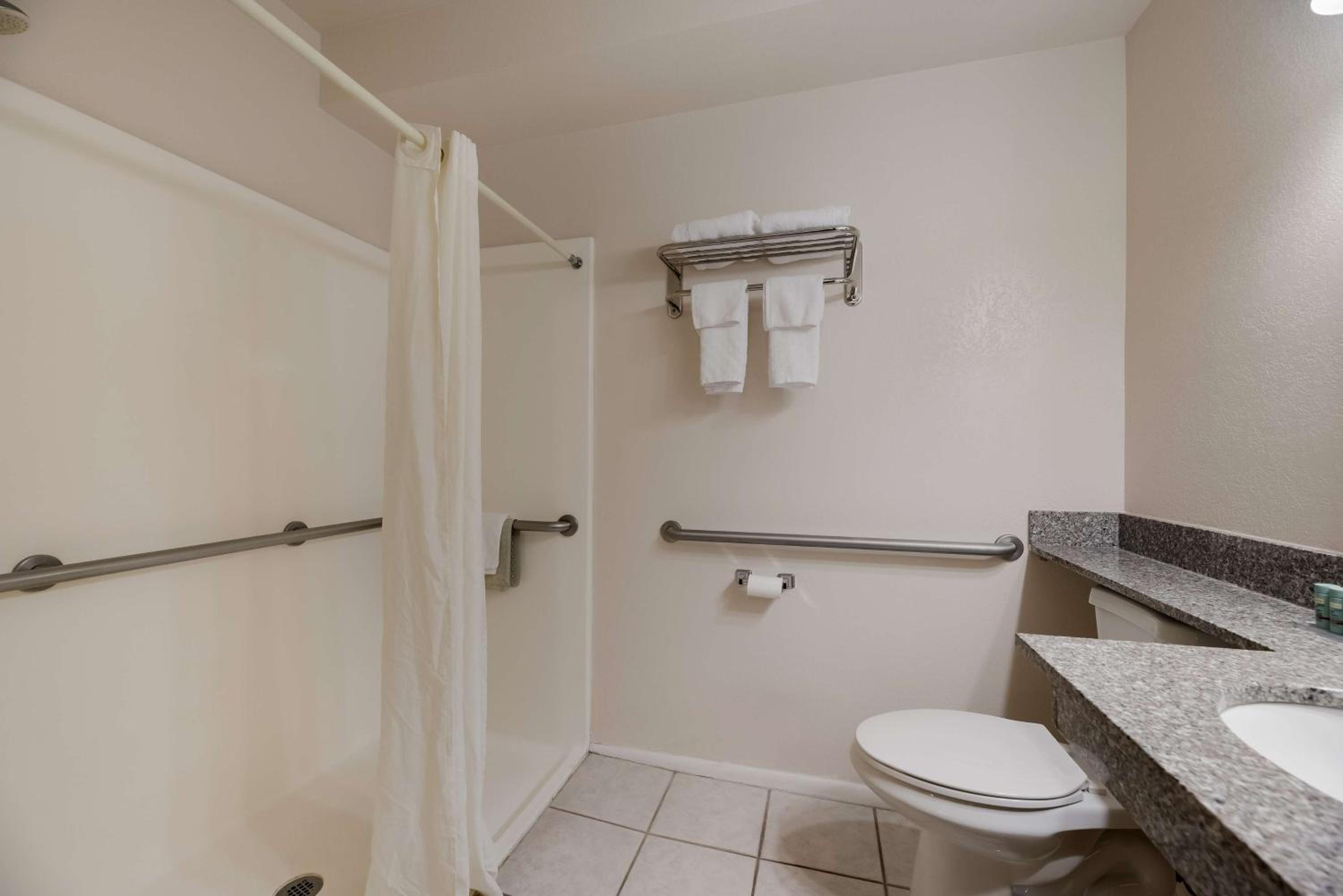 Beaver Vacations - Best Western Butch Cassidy Inn - Property Image 9