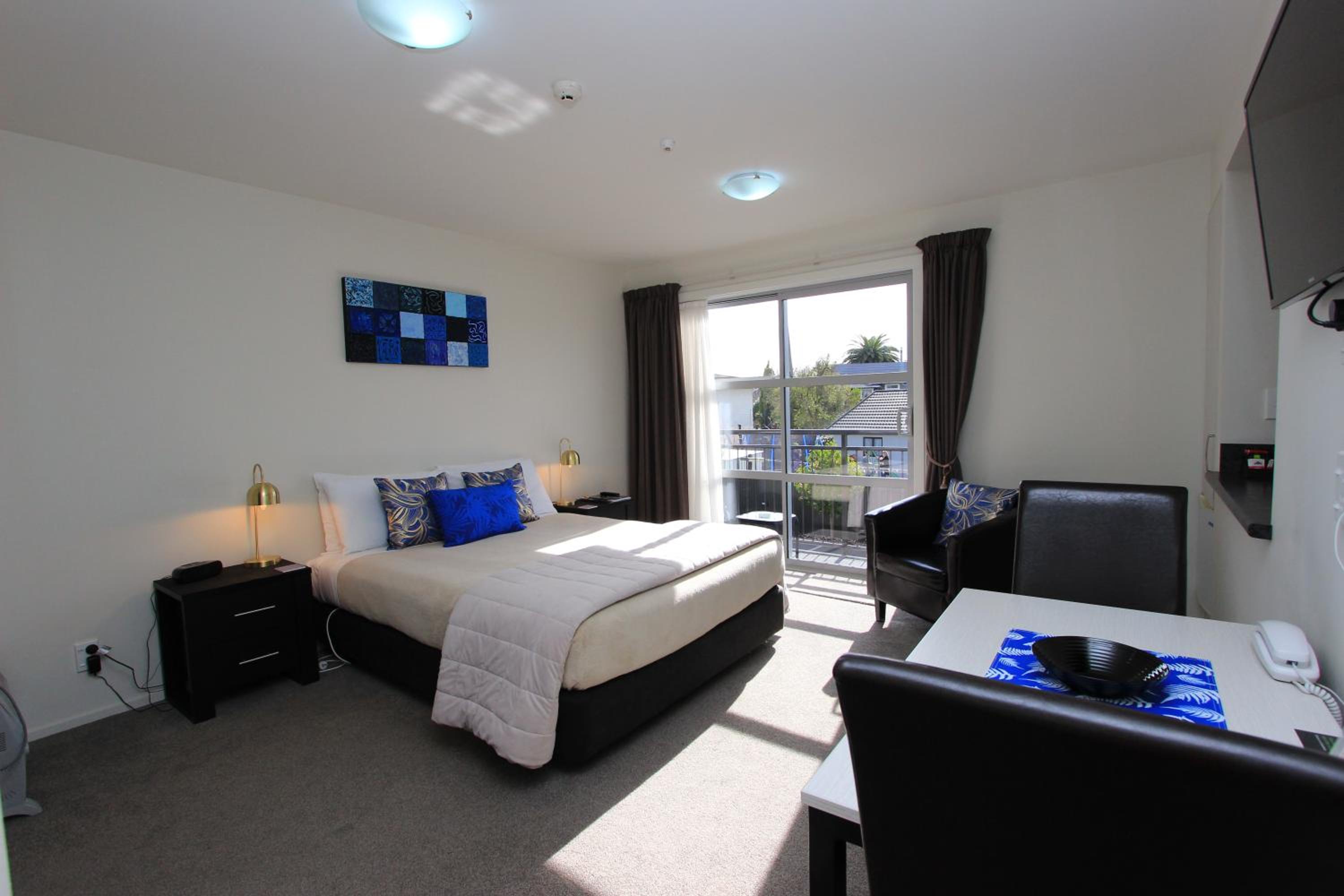 Ellena Court Motel