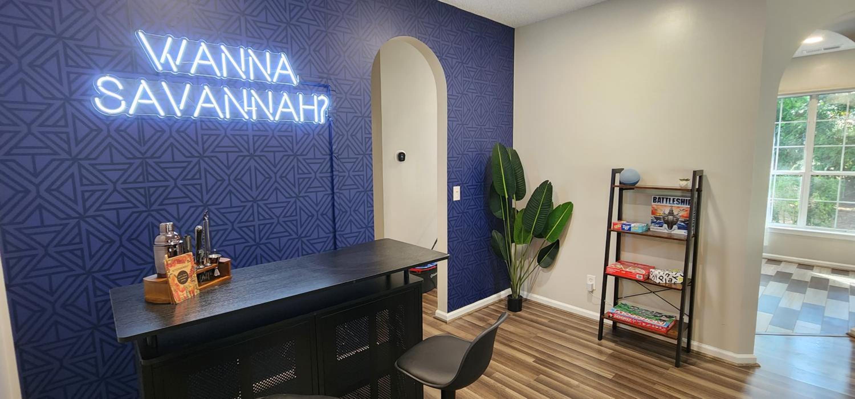 NEW! Wanna Savannah House, Modern, Great location! view 3