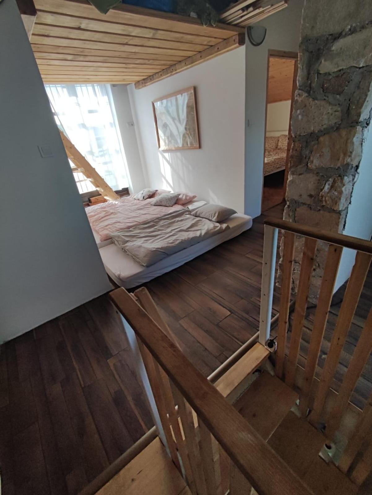 Alsoveto Apartment
