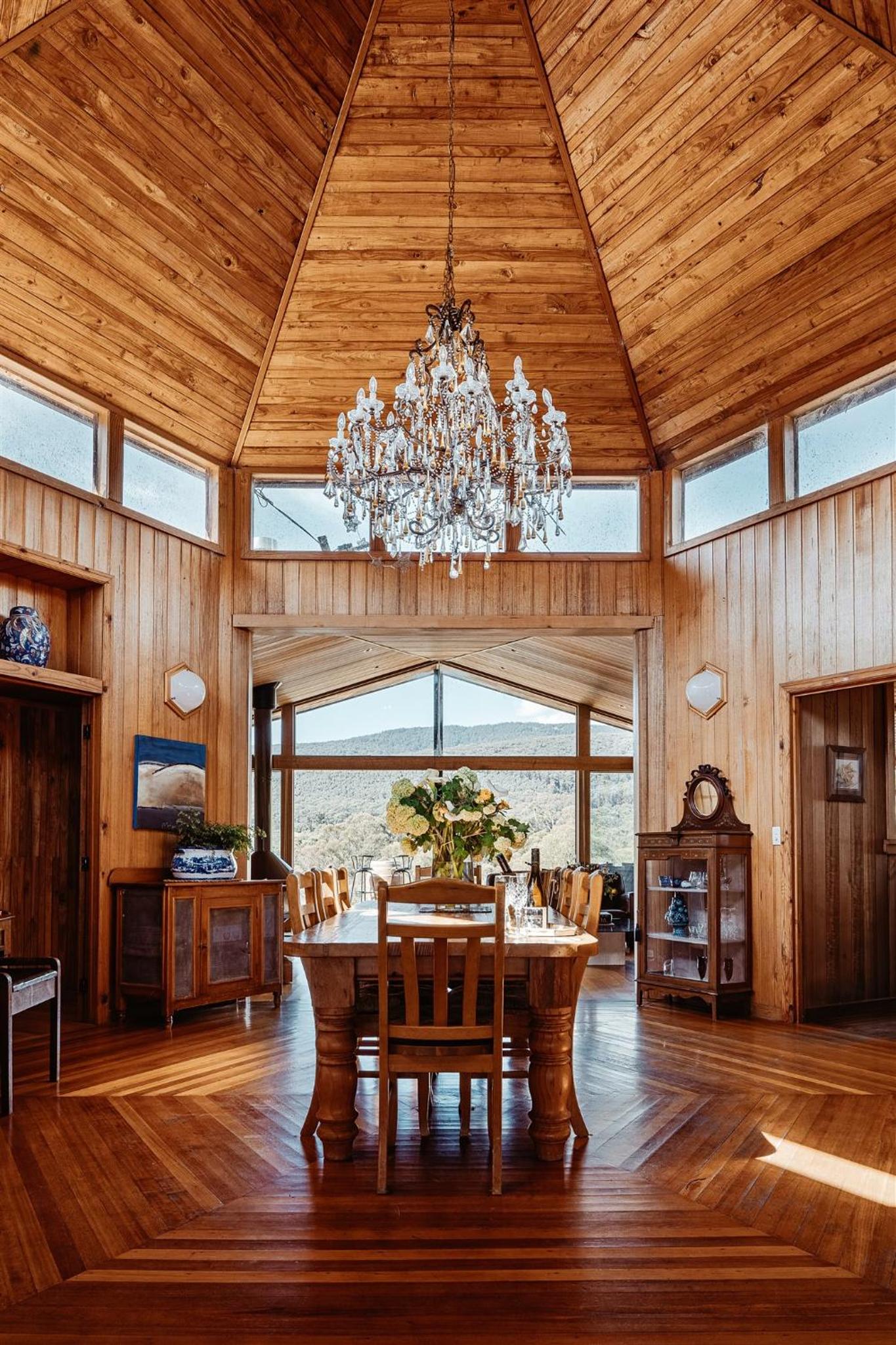 Kangaroo Manor