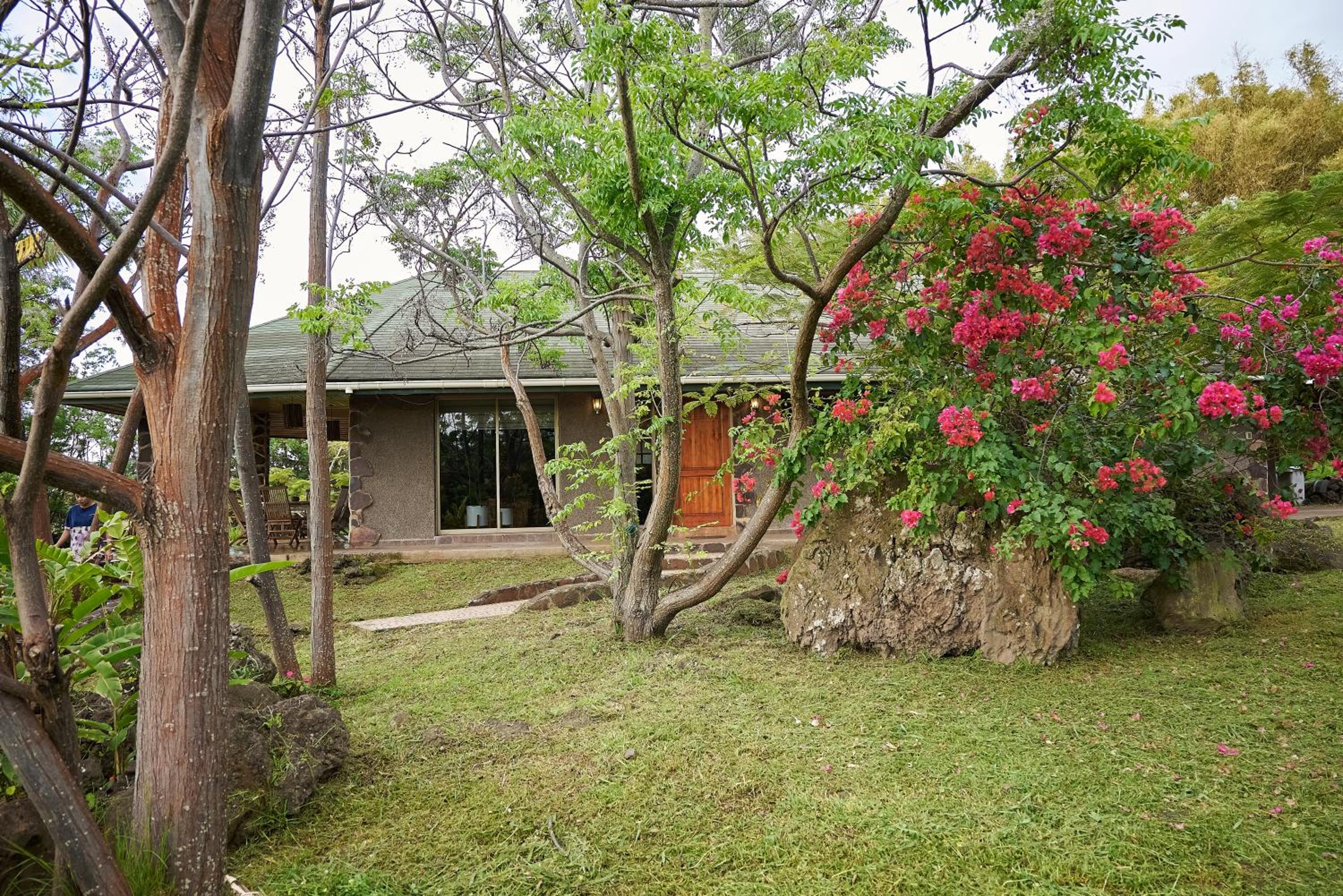 Hare Paoa Lodge