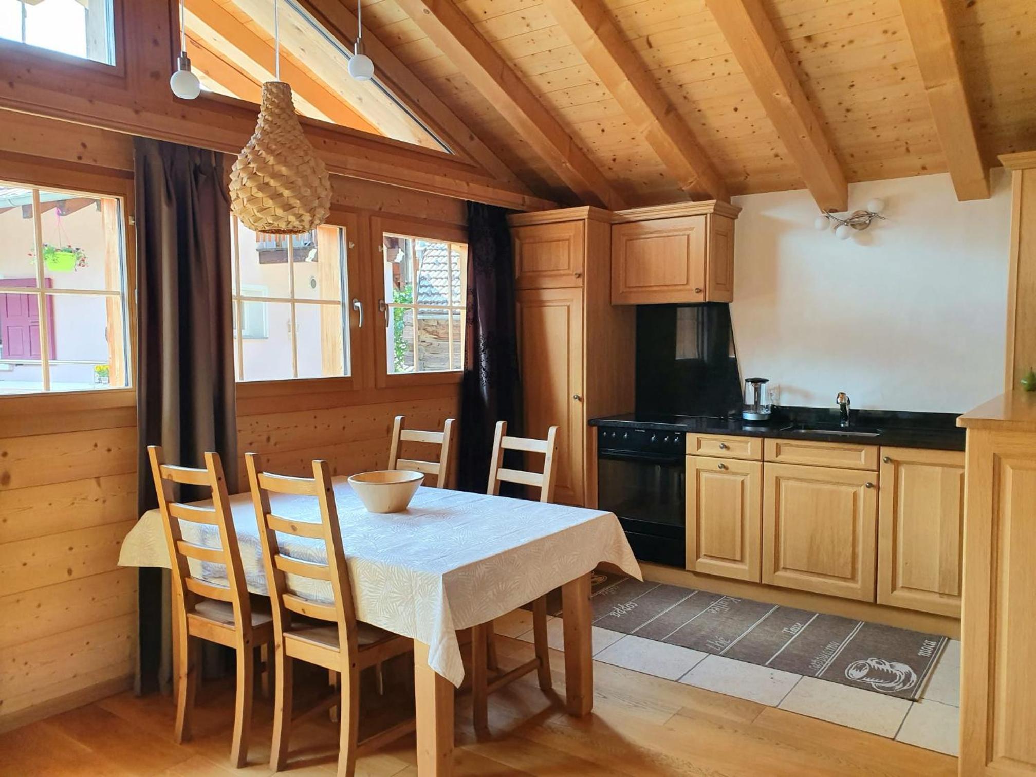 Magnifique et cosy chalet La Marmotte, St-Martin, Val d'Hérens view 5