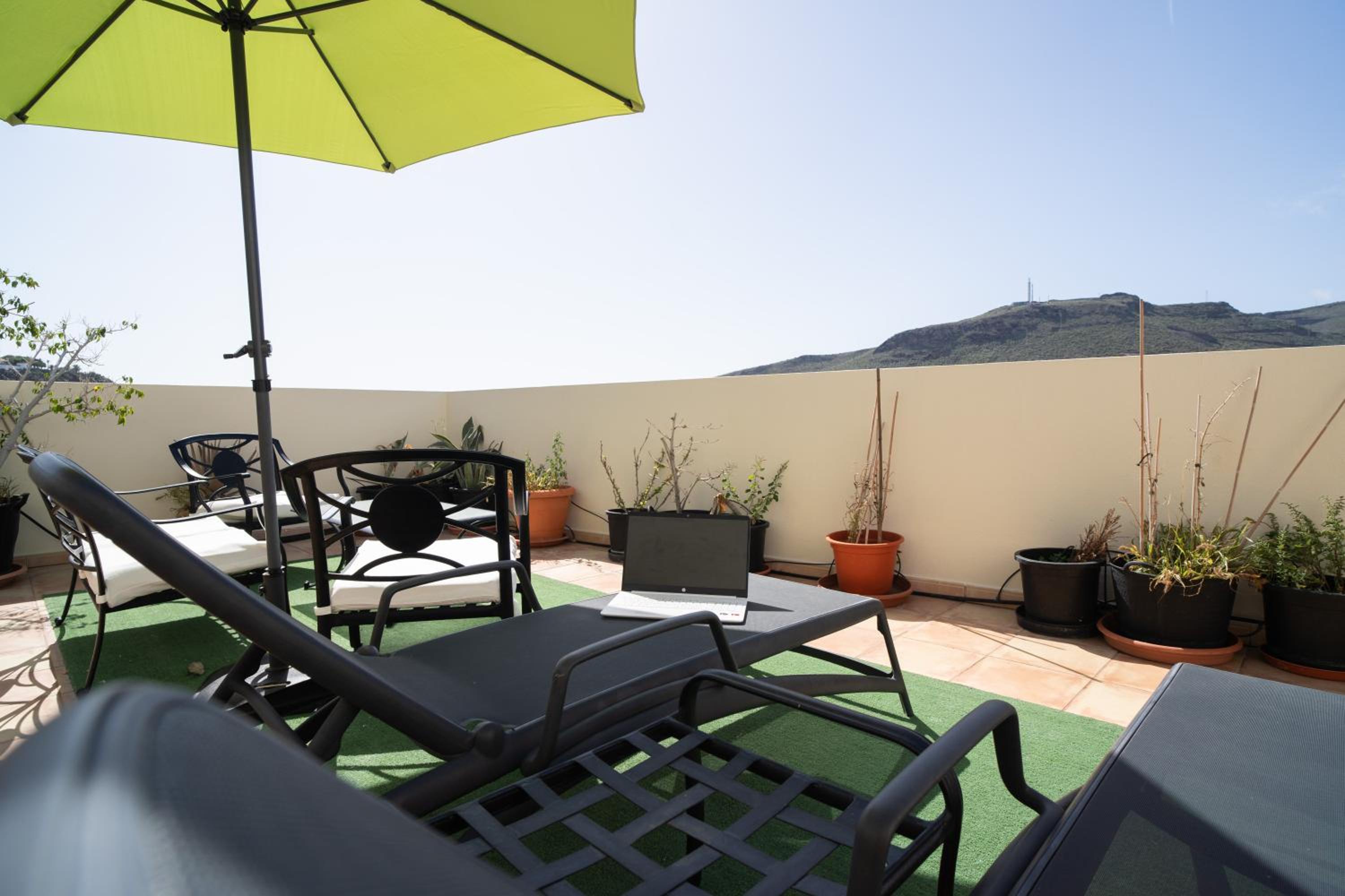 Hotel Holiday House Penthouse in La Gomera - Image 1