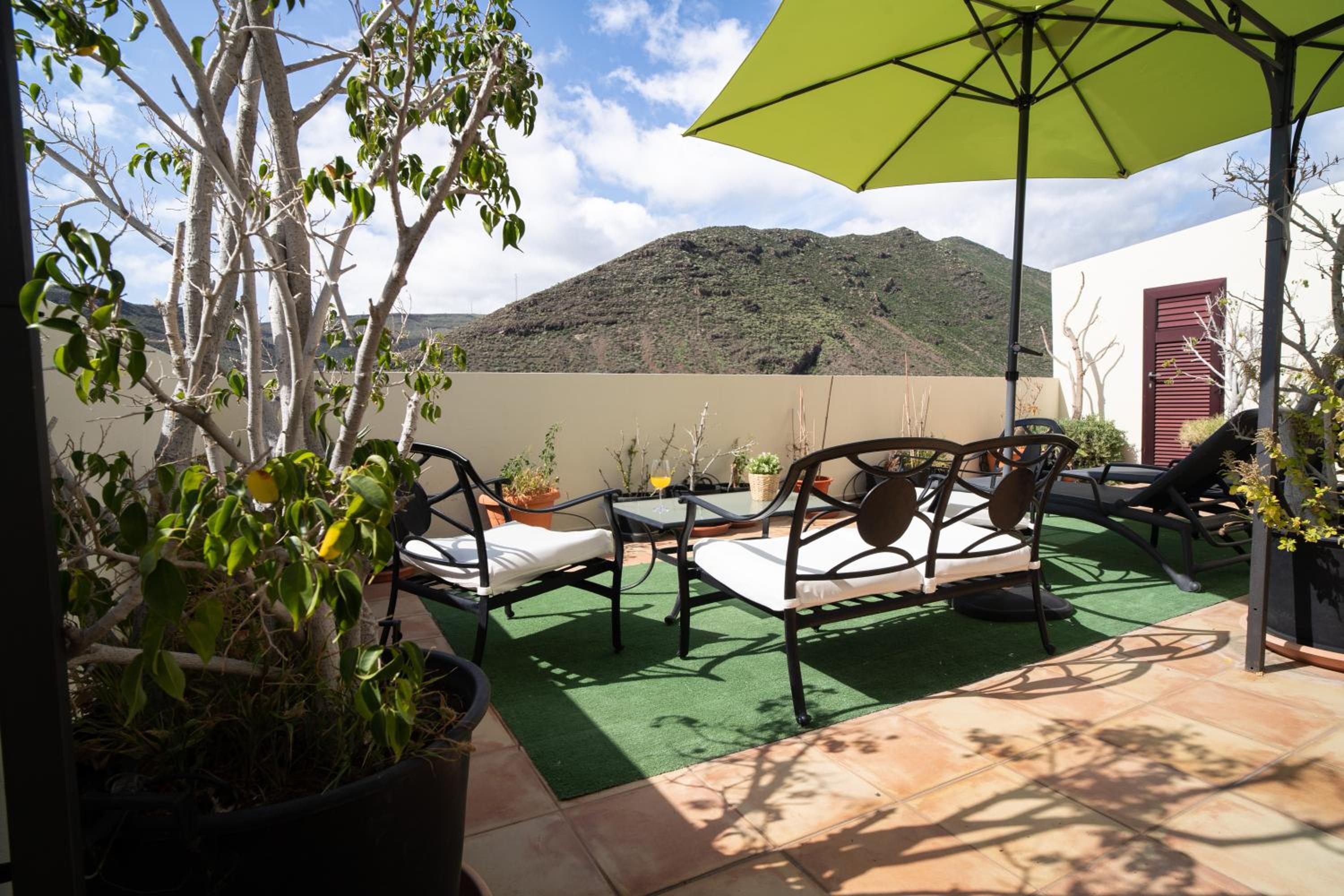 Holiday House Penthouse in La Gomera view 2