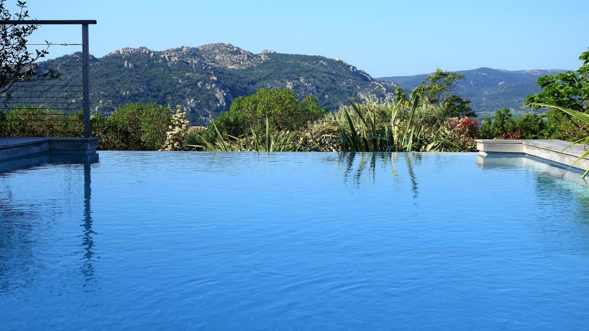 Villa Santa Giulia, vue panoramique sur la mer, 900 m de la plage
