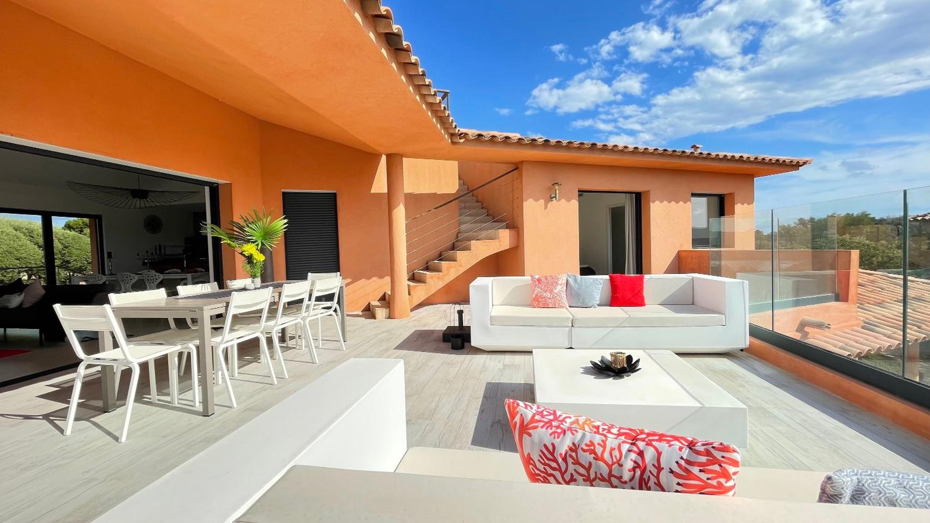 Villa Santa Giulia, vue panoramique sur la mer, 900 m de la plage