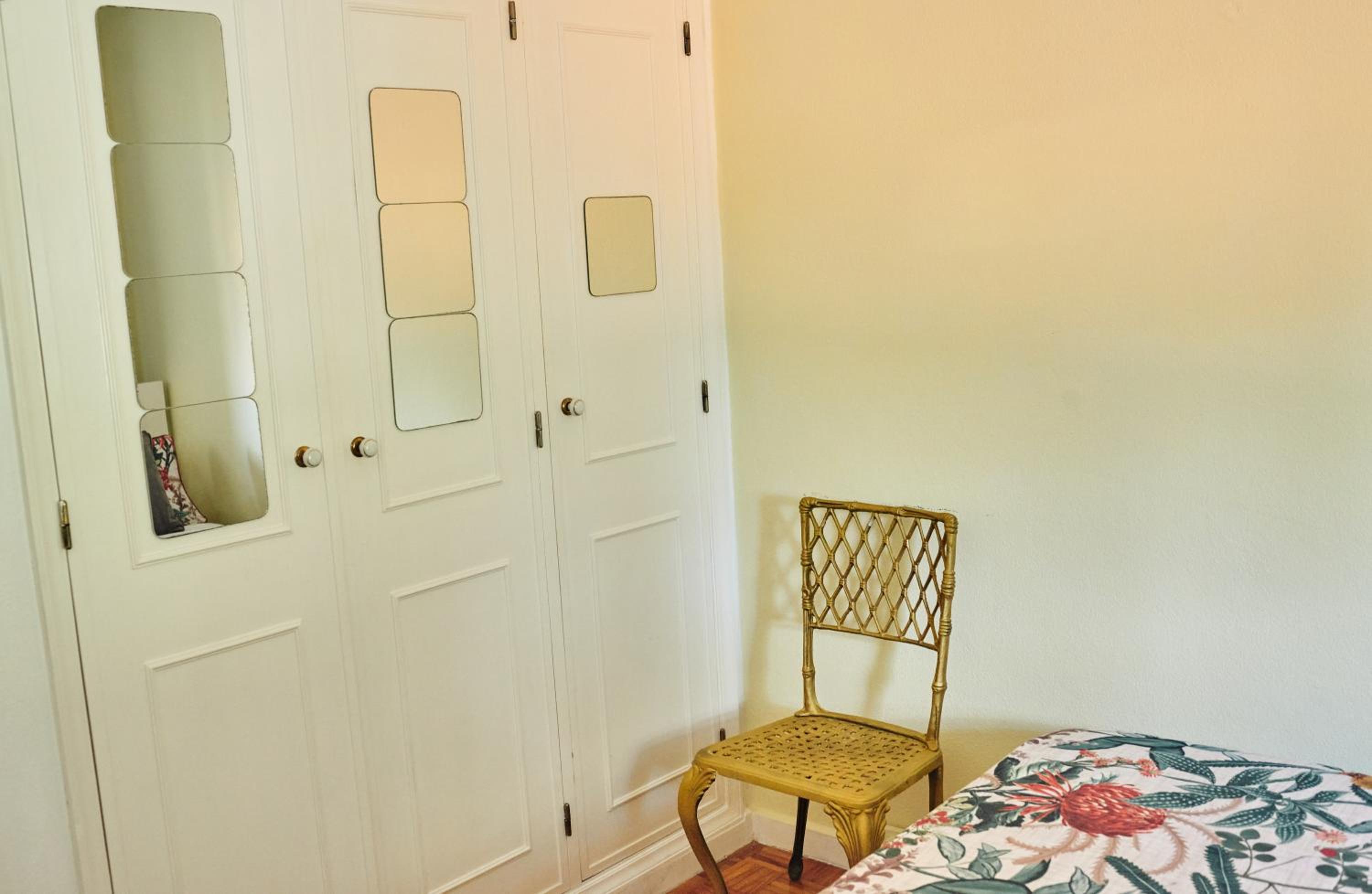 Ljmonade Hostel