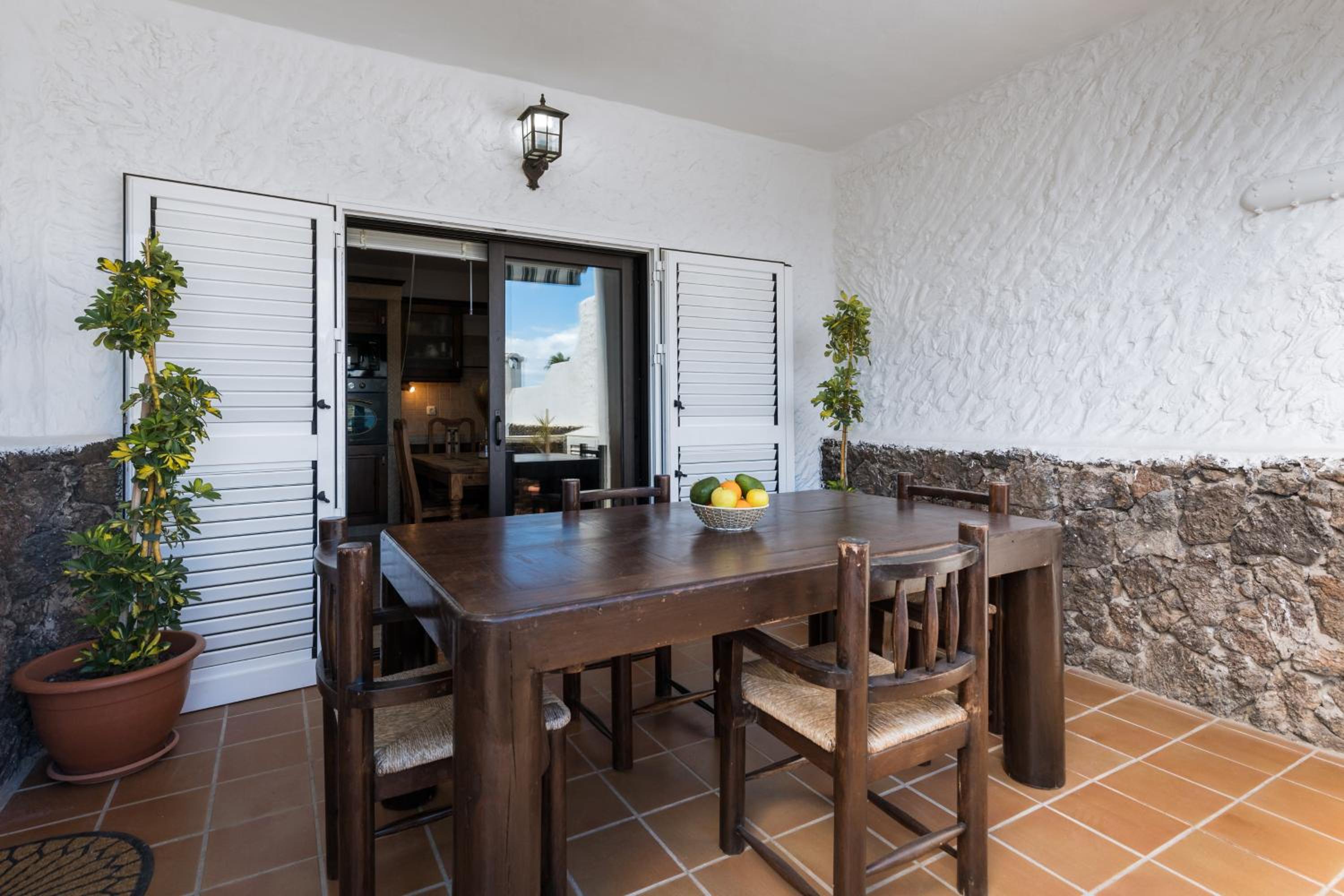 Casa Silvia, casa con jardín y vista al mar view 3