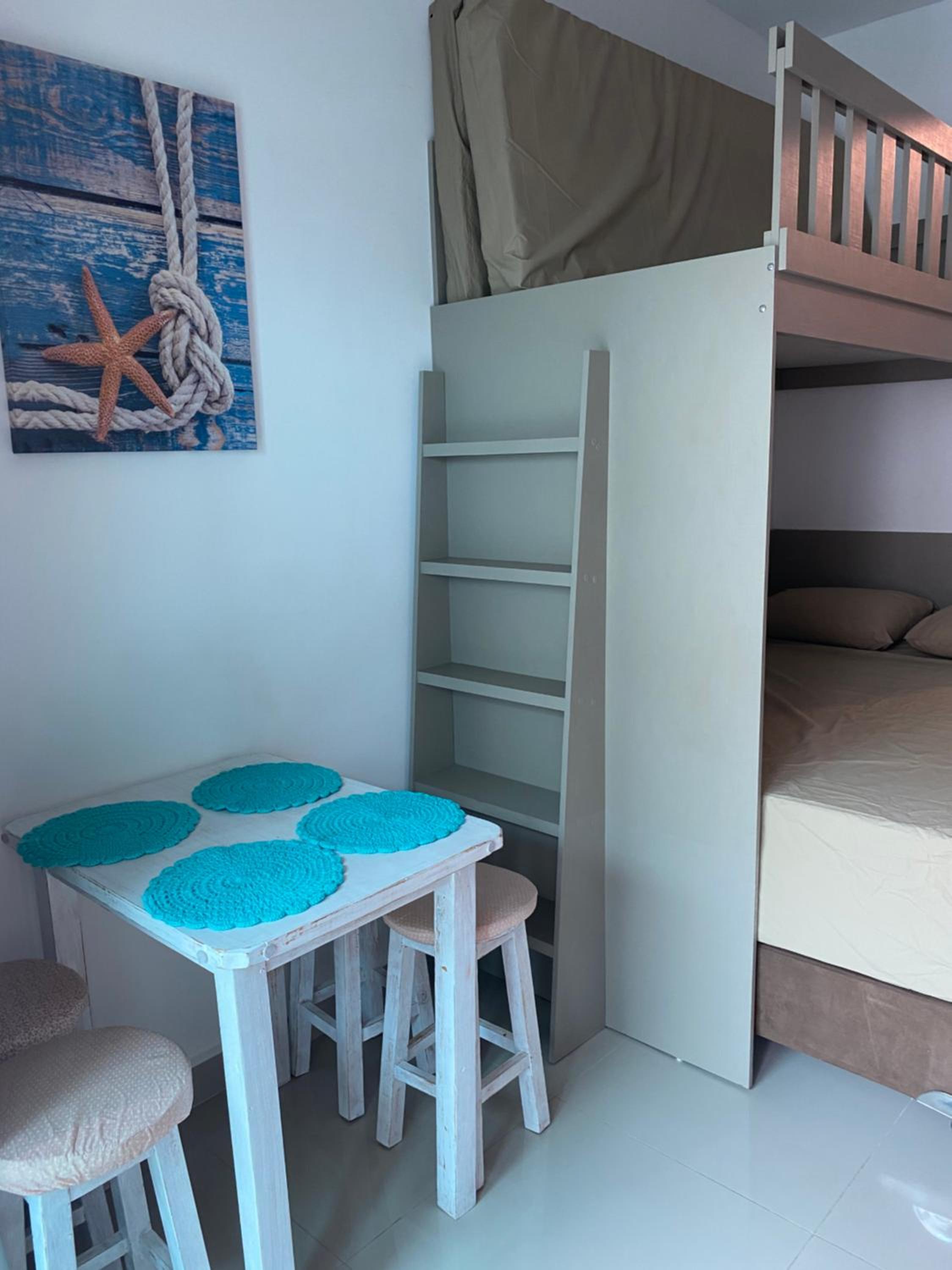 Lindo Studio Matinhos Prédio na beira mar.