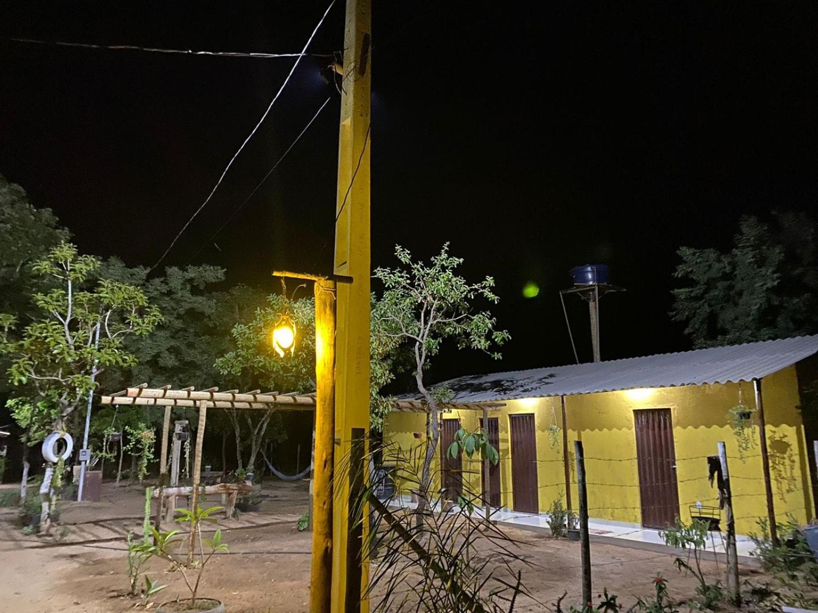 Pousada Sitio do Terrão a 500 metros da BR 040 e a 10 minutos da Prainha