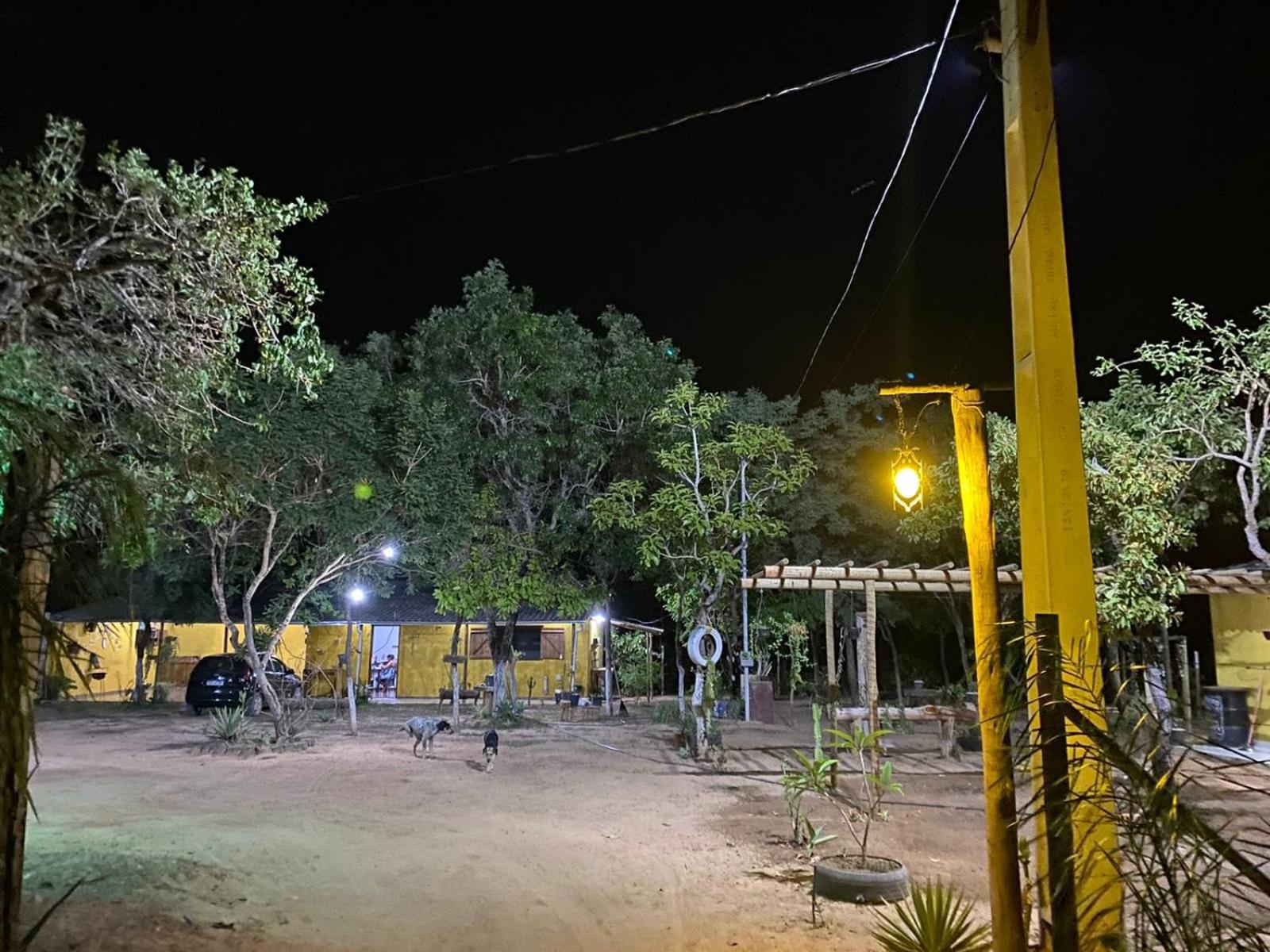 Pousada Sitio do Terrão a 500 metros da BR 040 e a 10 minutos da Prainha
