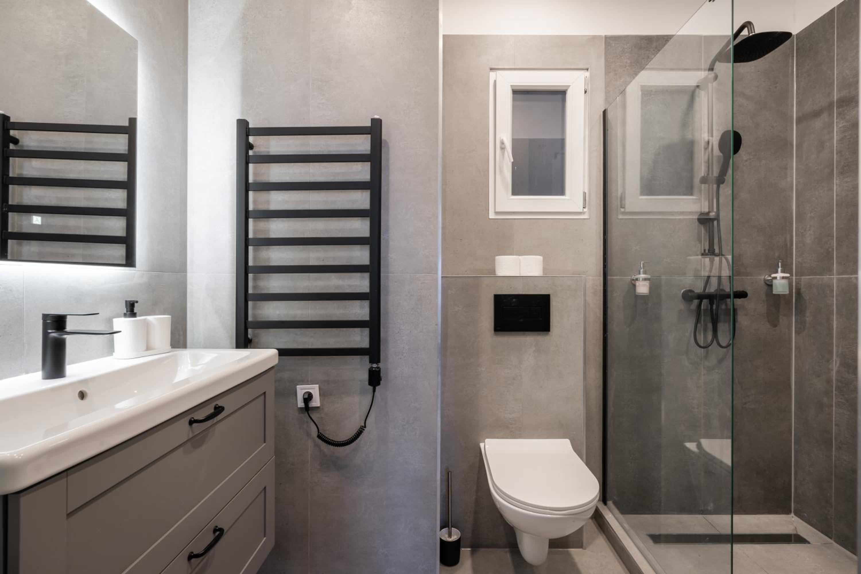 Photo 33