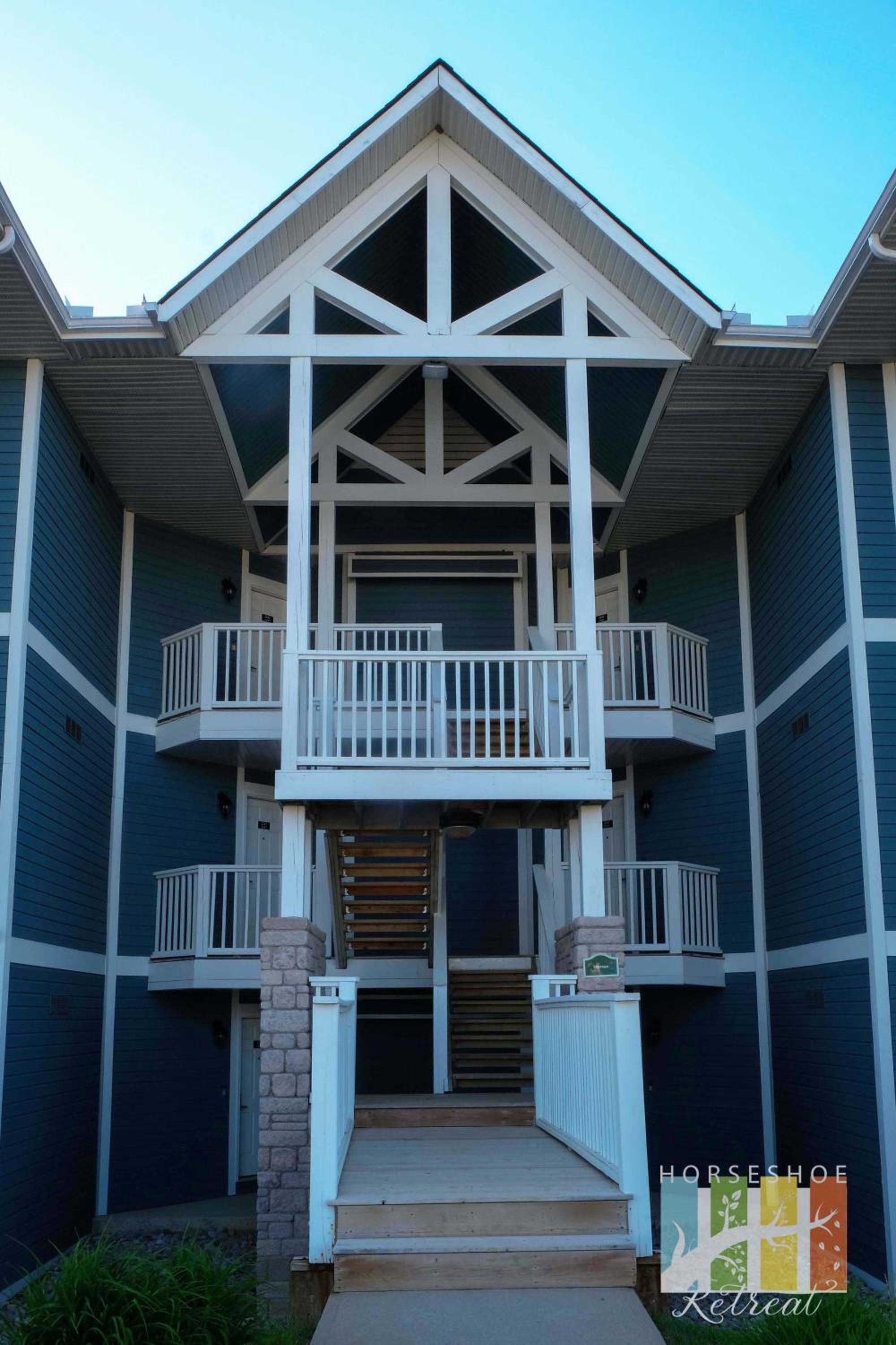 Horseshoe Retreat