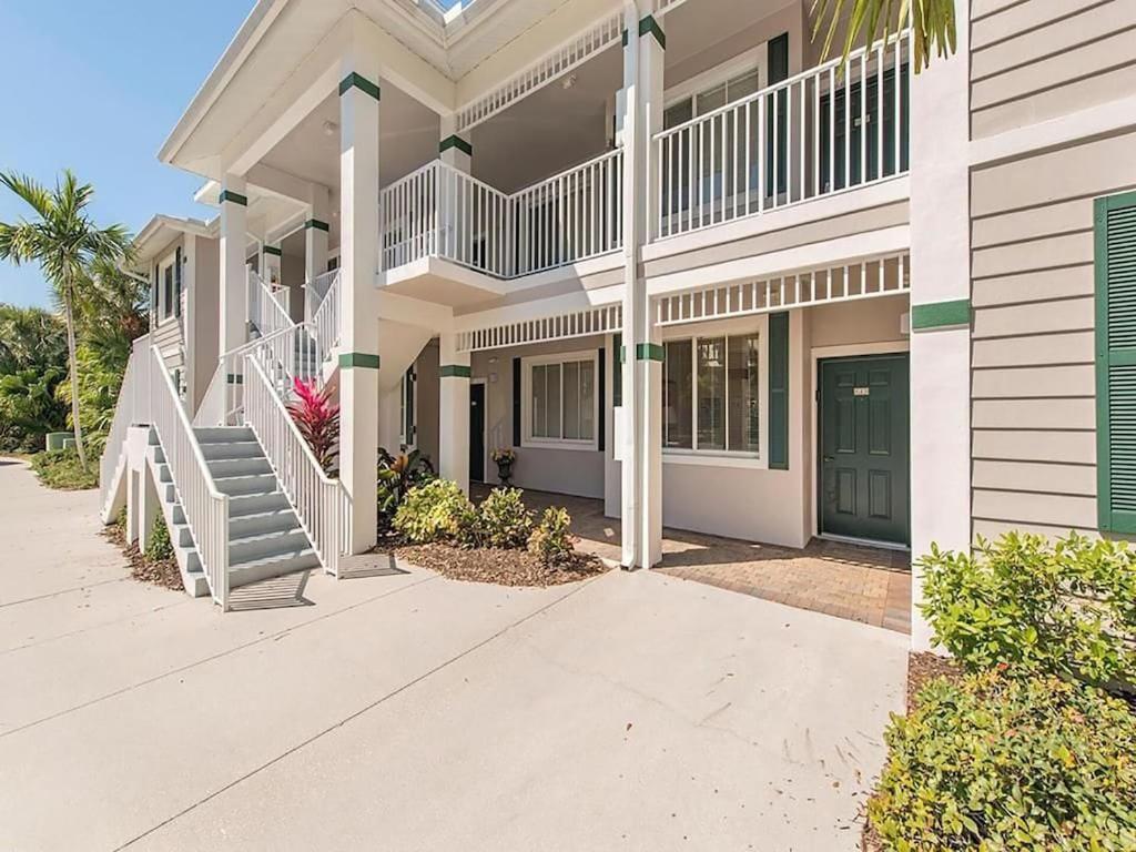 Hotel Free Golf! Stay, Play, Work From Luxury Villa In Lely Golf Resort