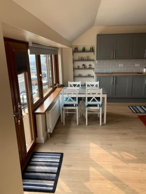 Kennys apartment