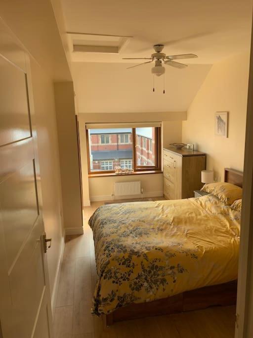 Kennys apartment