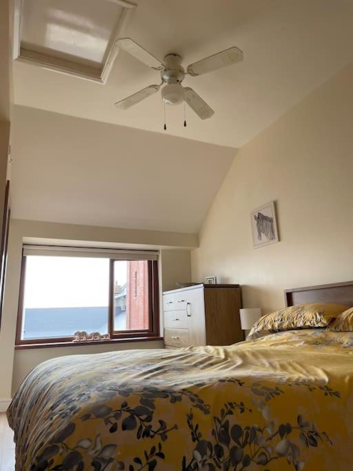 Kennys apartment