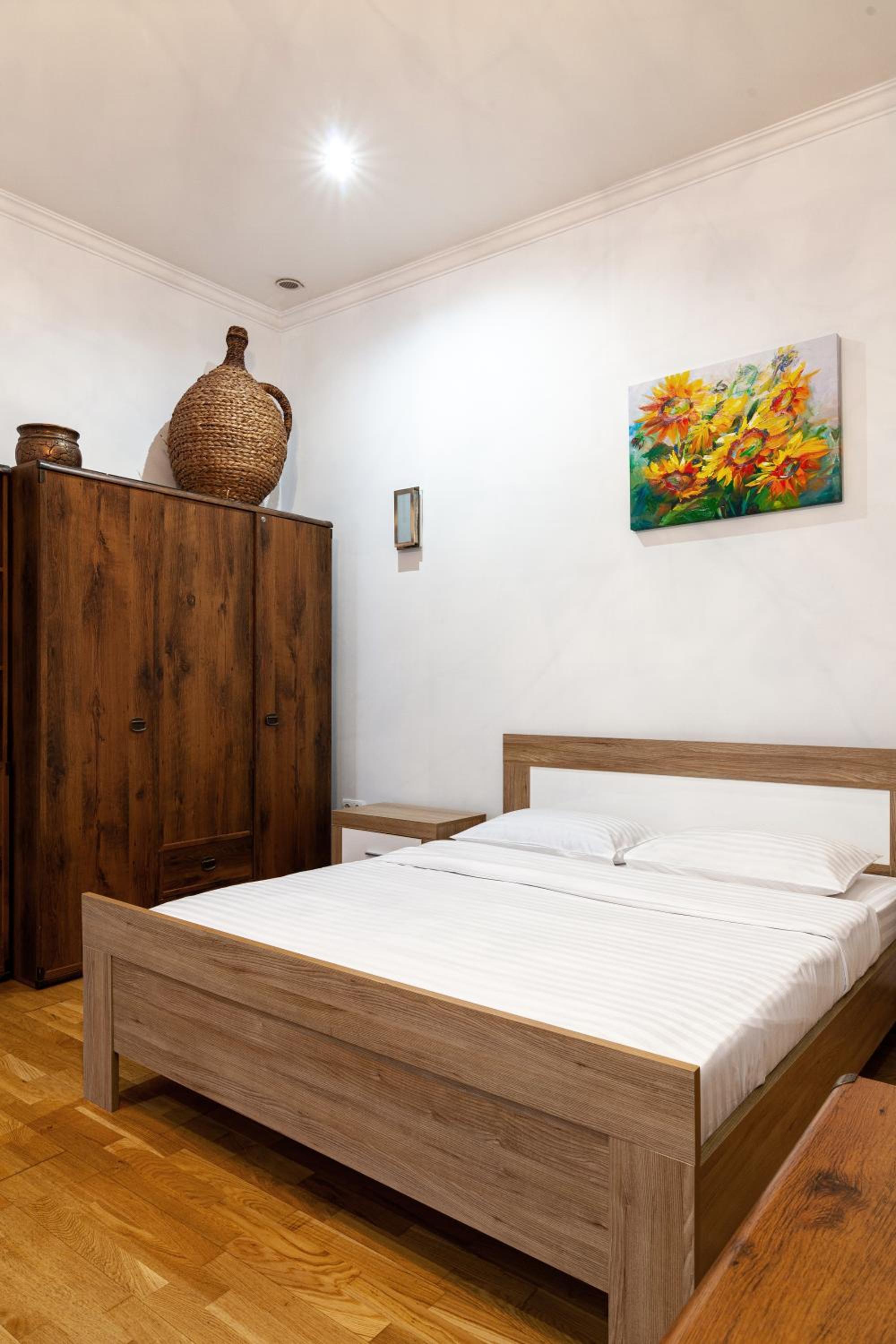 Romari apartment Братів Рогатинців 32 view 3