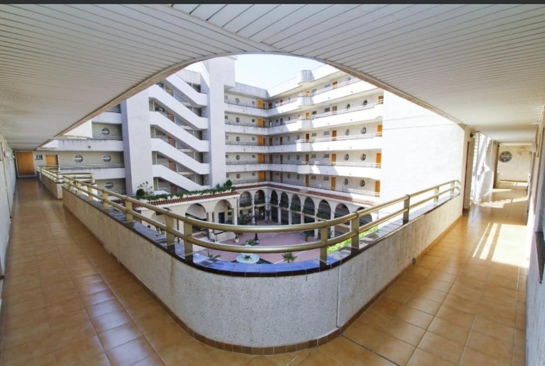 Apartamento en Salou con 3 piscinas junto a Port Aventura view 4