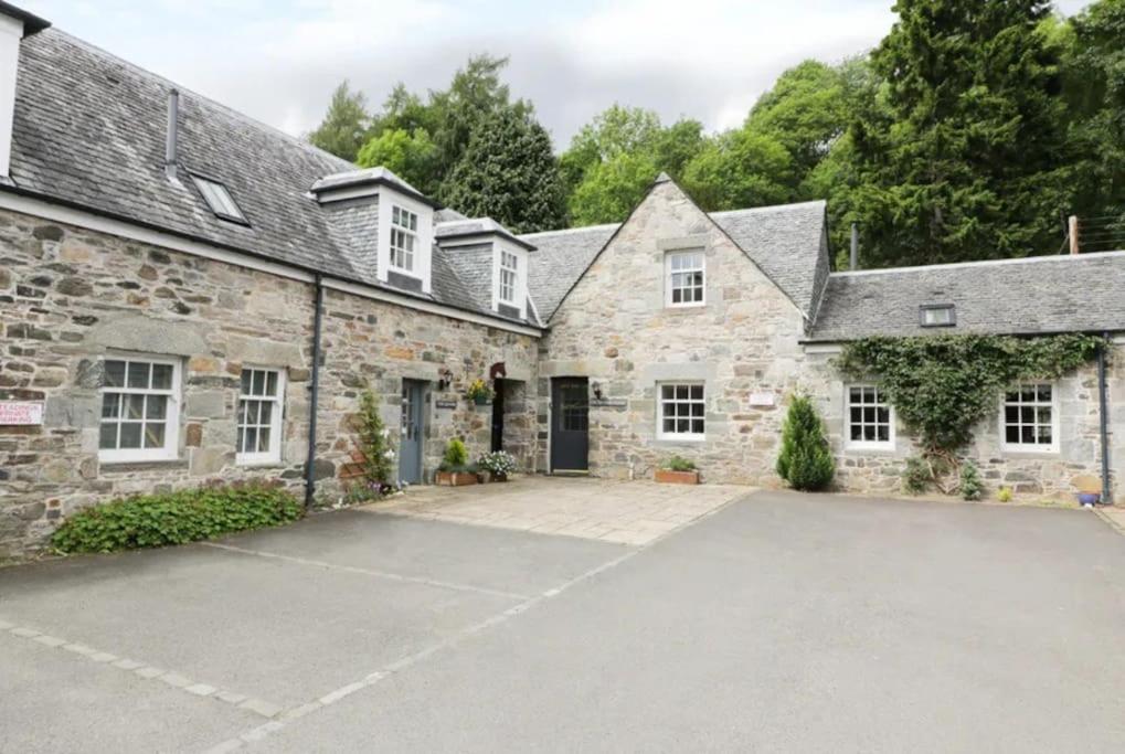 Hotel The Salmon House - Image 1