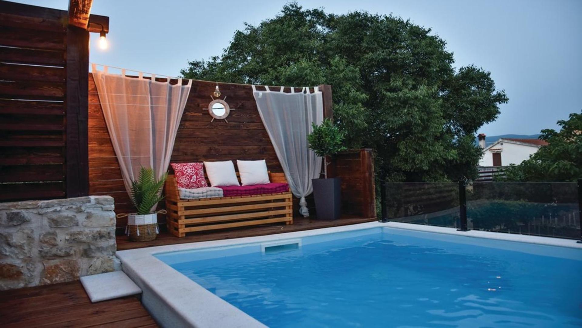 Stone villa Pietra with pool view 4