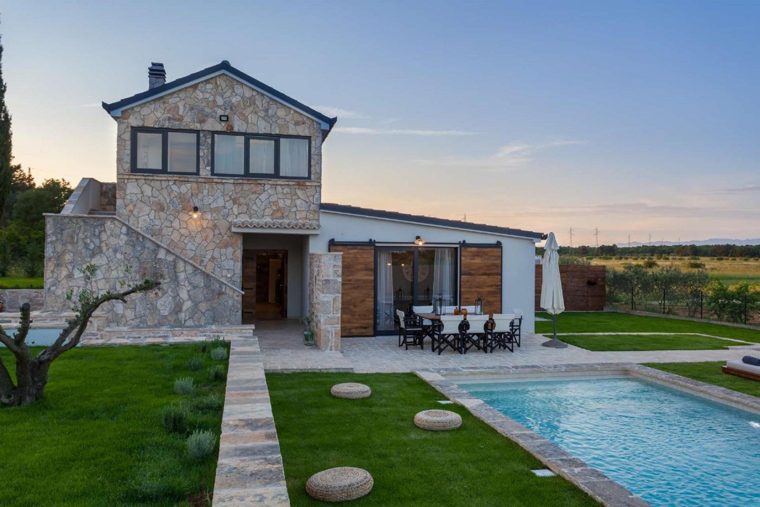 Villa Royal with heated pool view 4