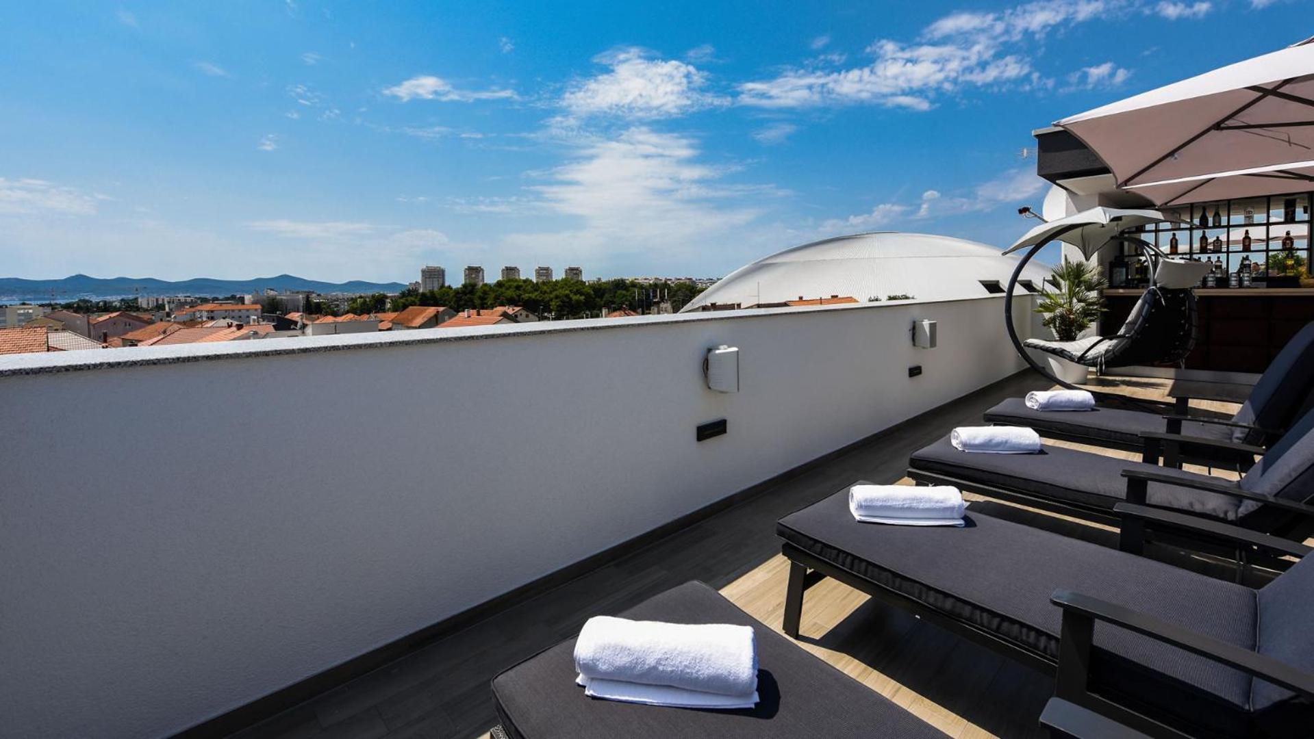 Rooftop heated pool Villa Jelena