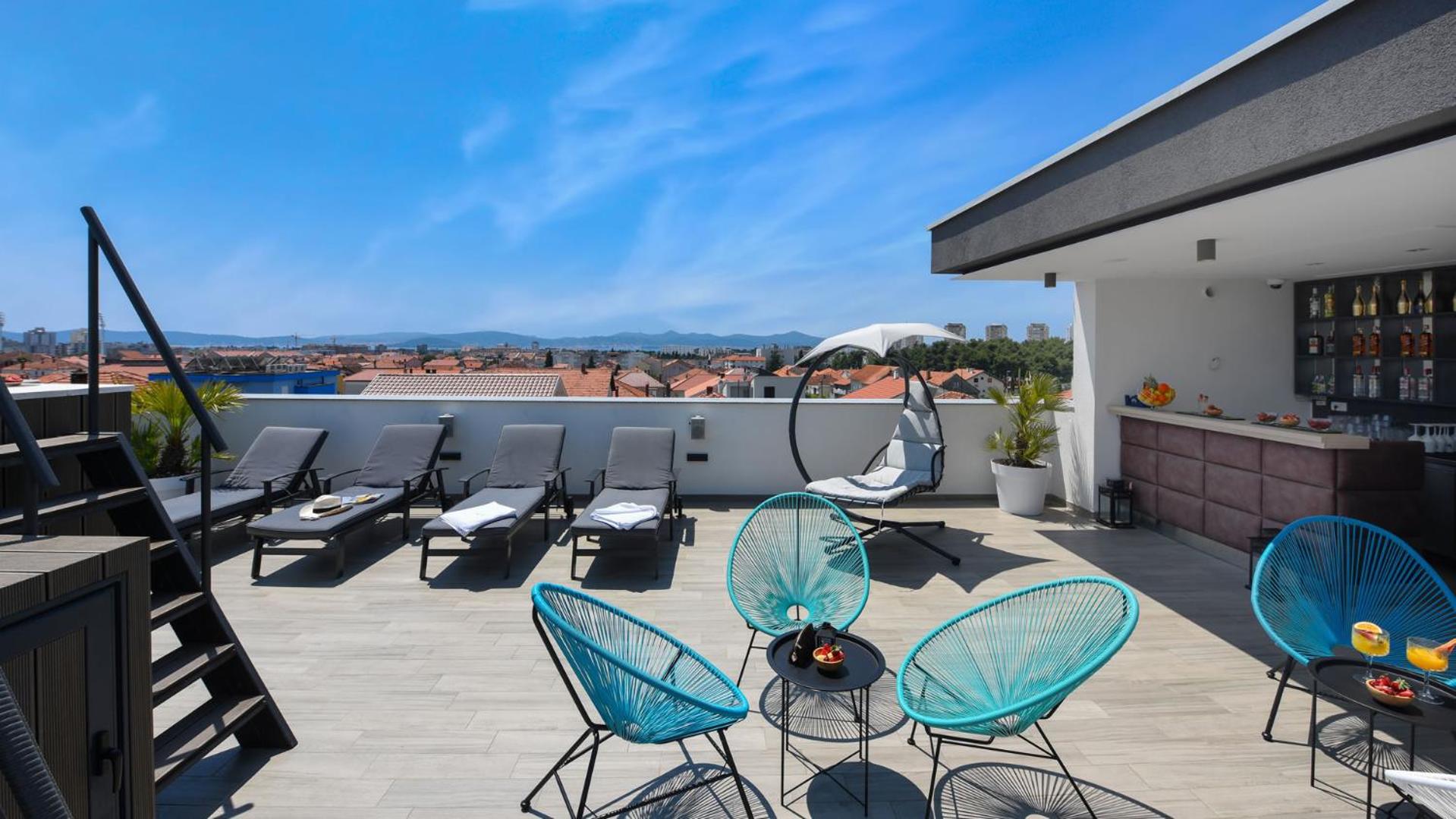 Rooftop heated pool Villa Jelena