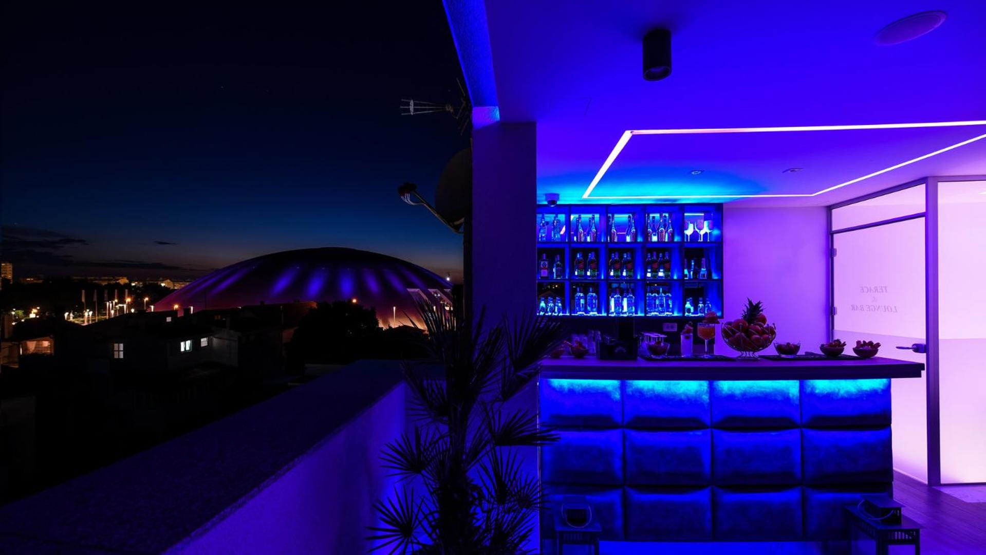 Rooftop heated pool Villa Jelena