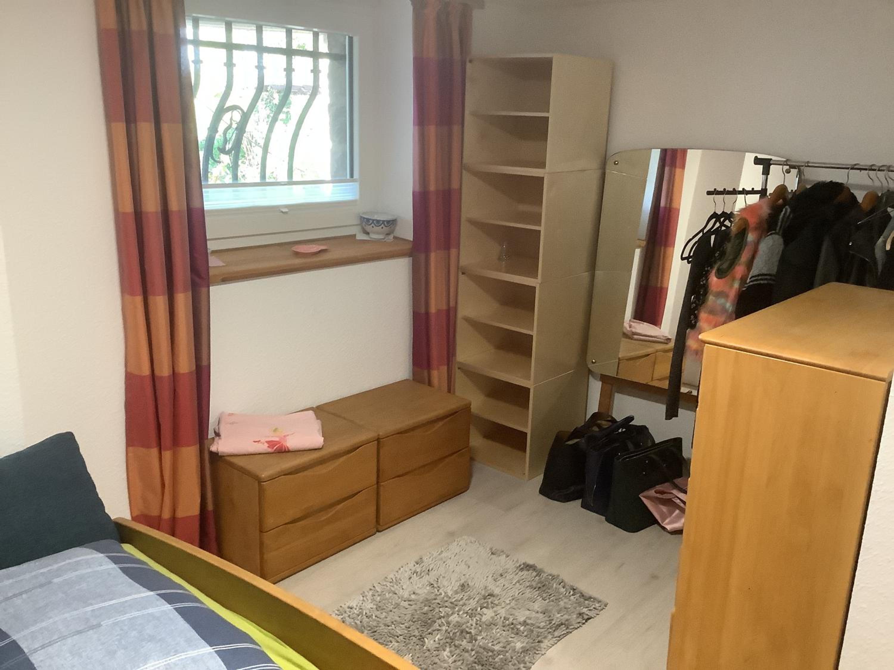 Doppelzimmer mit neuem Bad und Sportpool-Nutzung außen, Villa Naturpark, Garten mit Rheinblick