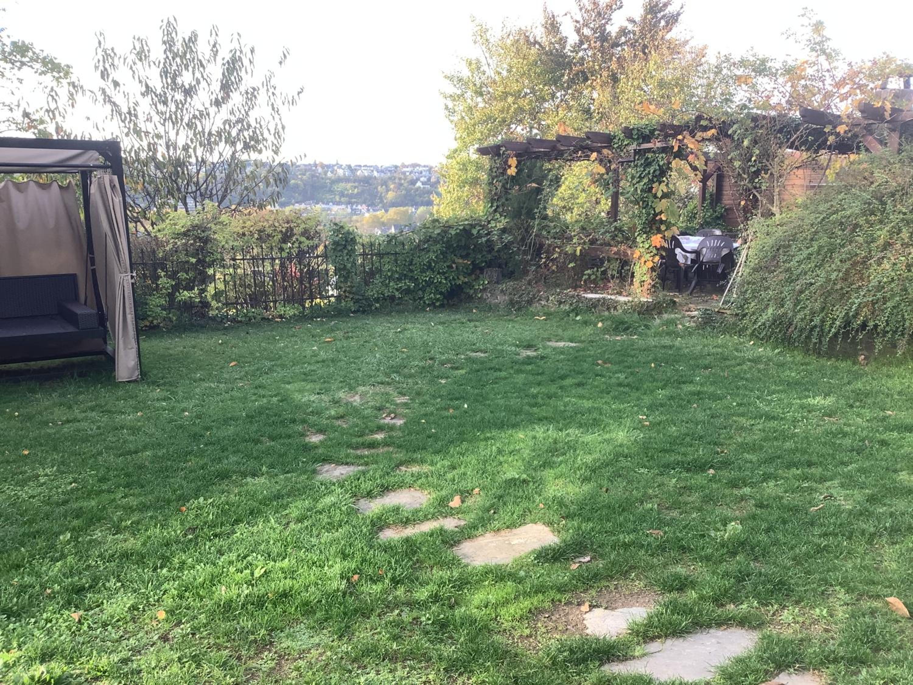 Doppelzimmer mit neuem Bad und Sportpool-Nutzung außen, Villa Naturpark, Garten mit Rheinblick