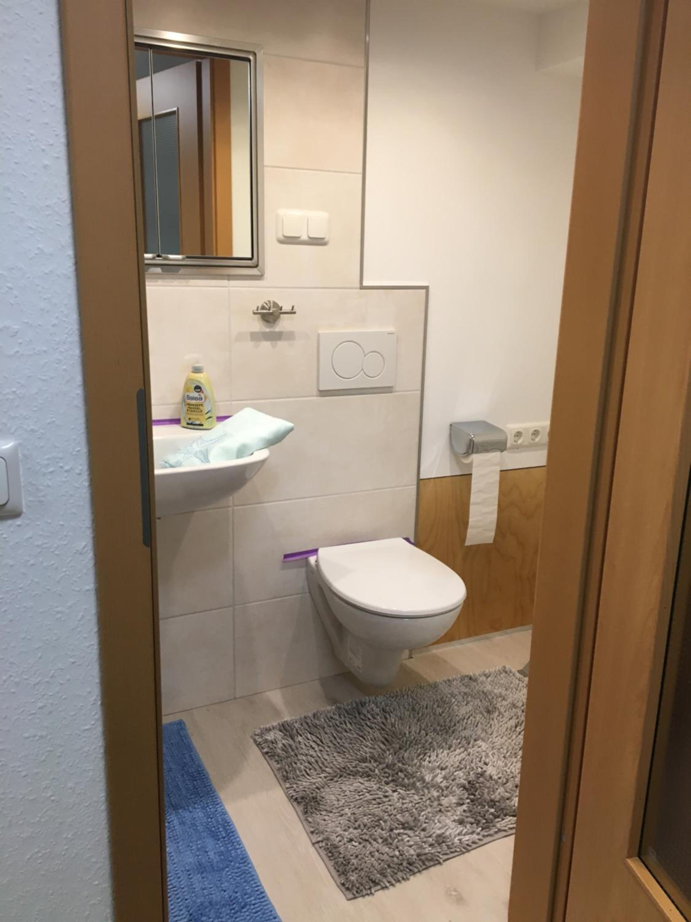 Doppelzimmer mit neuem Bad und Sportpool-Nutzung außen, Villa Naturpark, Garten mit Rheinblick