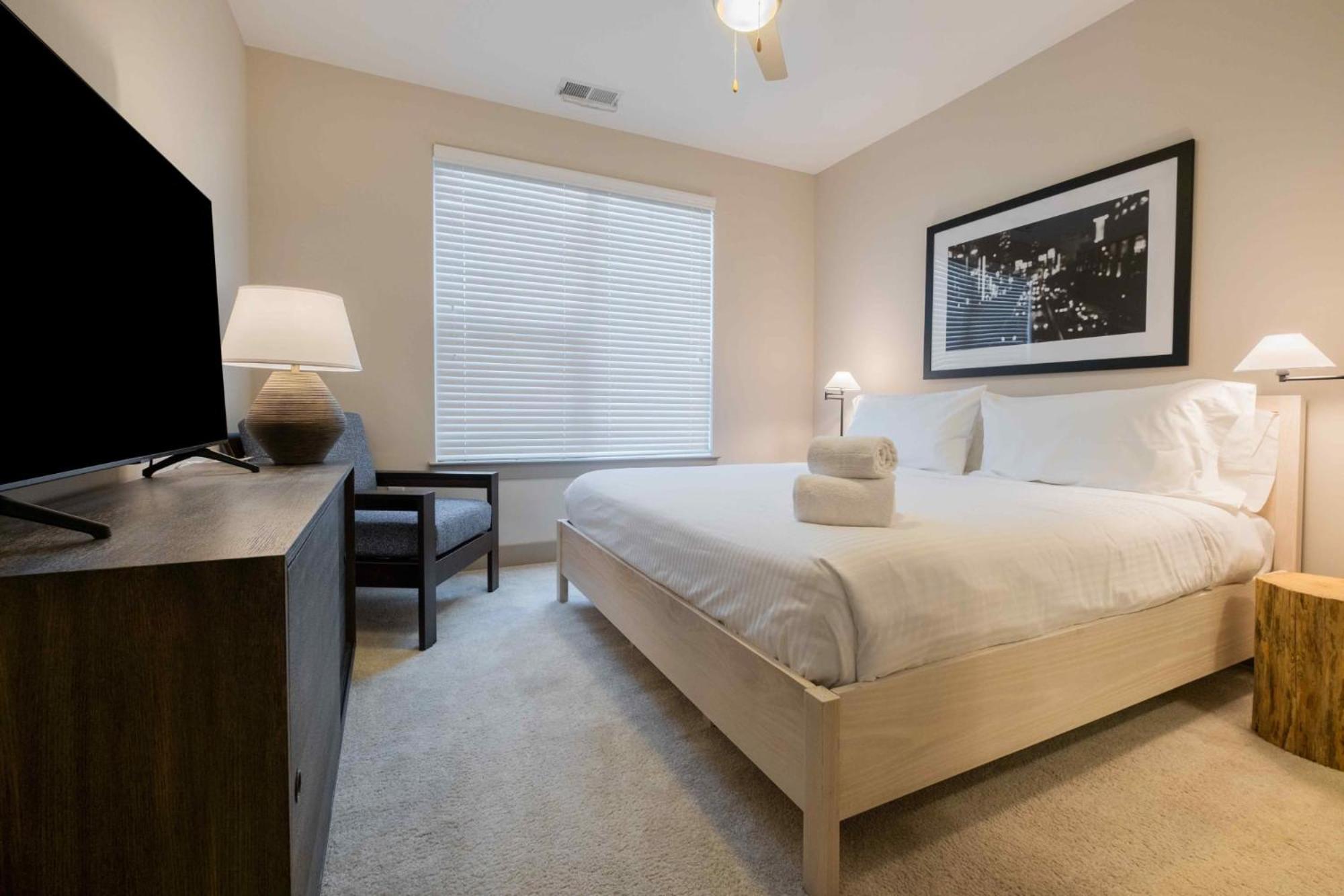 Raleigh Vacations - Modish and Spacious Apartments at The Exchange on Erwin in Durham, North Carolina - Property Image 4