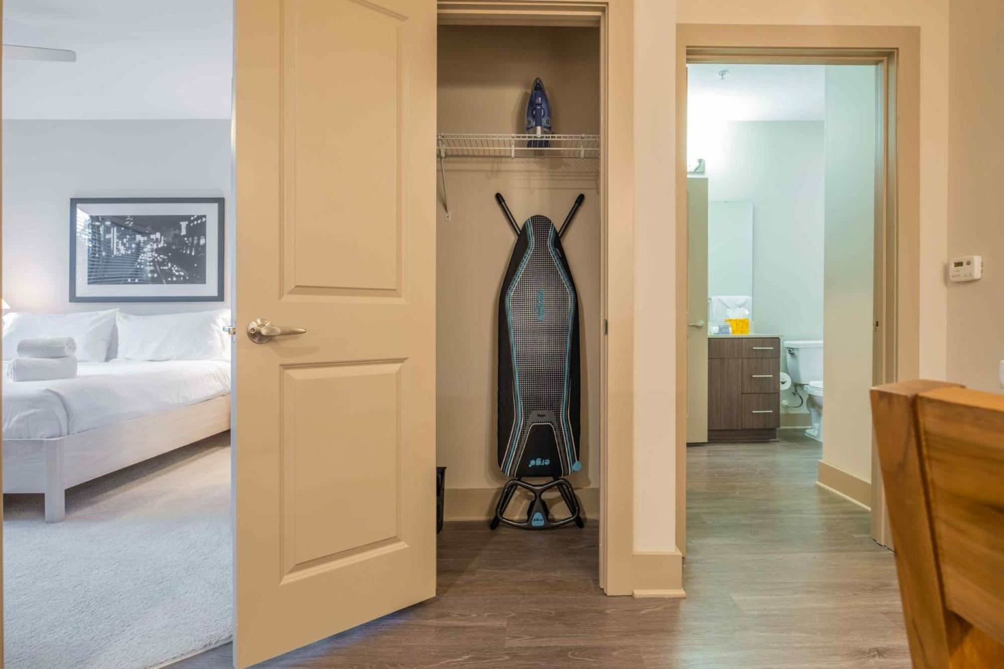 Raleigh Vacations - Modish and Spacious Apartments at The Exchange on Erwin in Durham, North Carolina - Property Image 14
