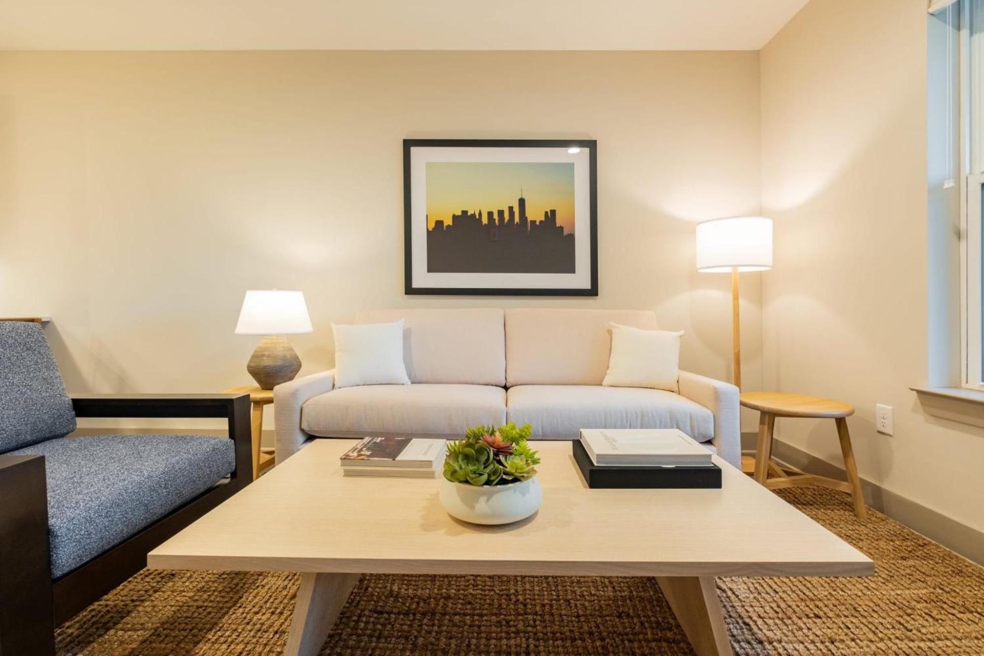 Raleigh Vacations - Modish and Spacious Apartments at The Exchange on Erwin in Durham, North Carolina - Property Image 3