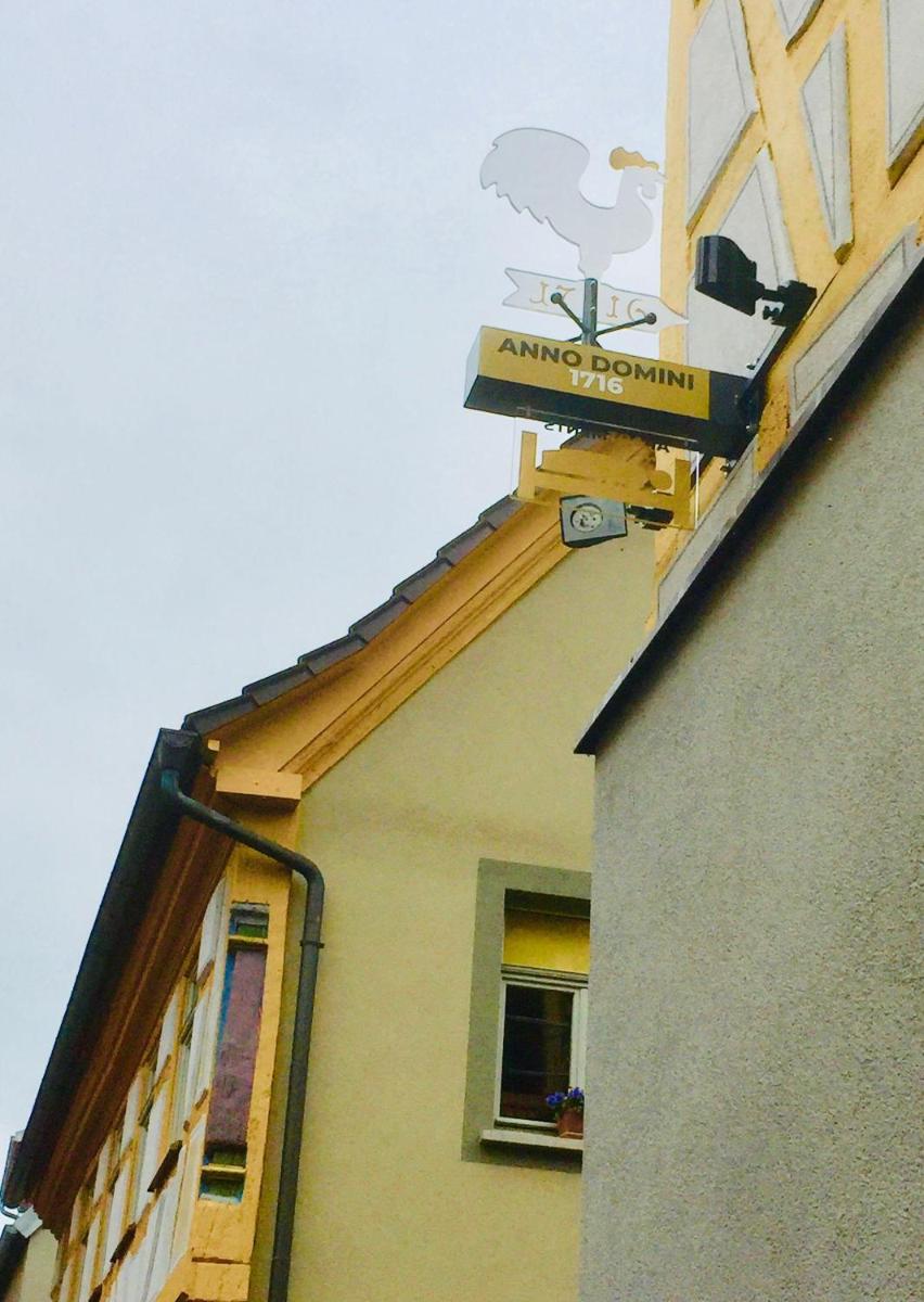 Die-FUHRMANN-SUITE-unser-Deluxe-Apartment-mit-allem-erdenklichen-Komfort