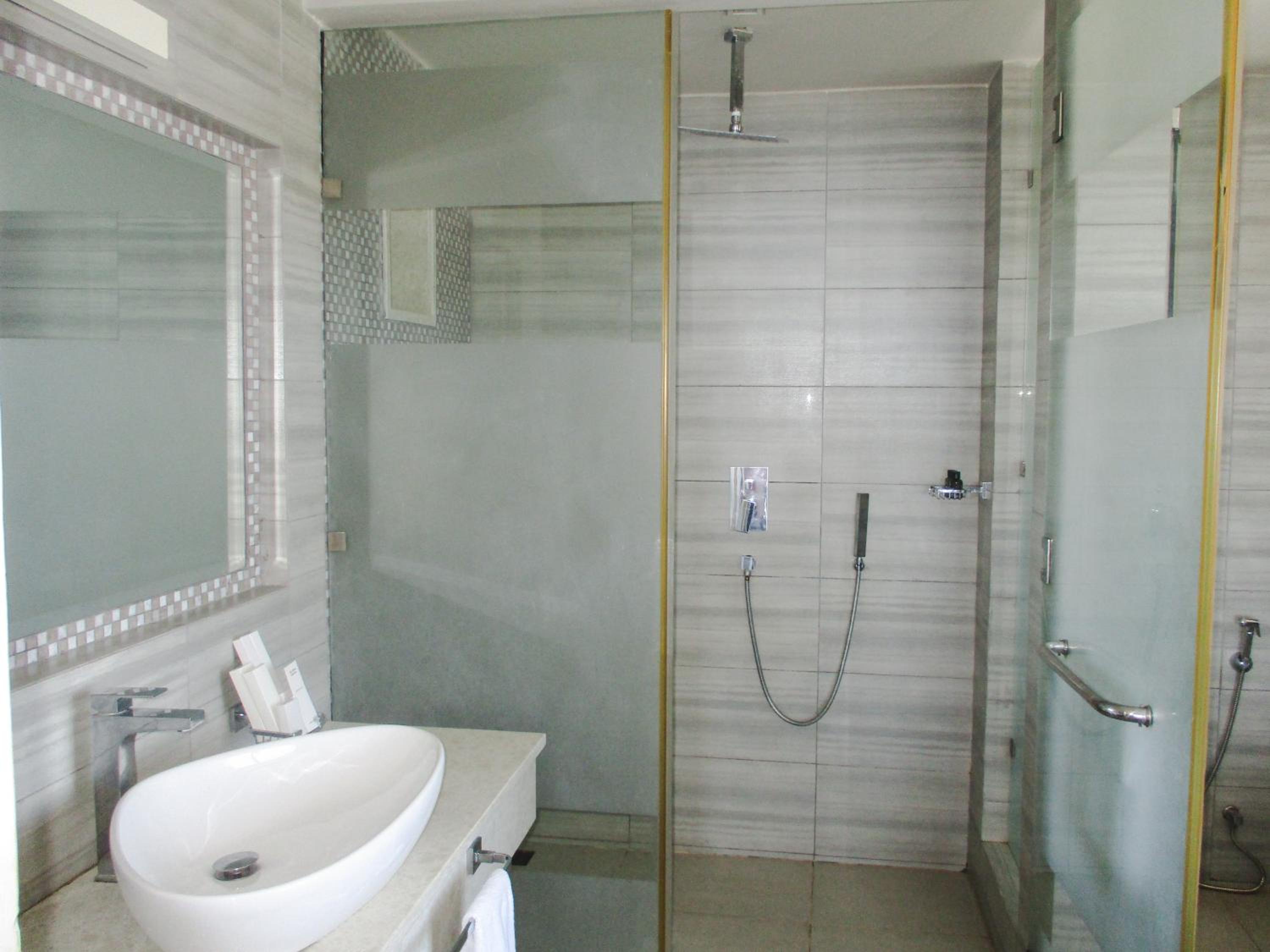 Photo 12