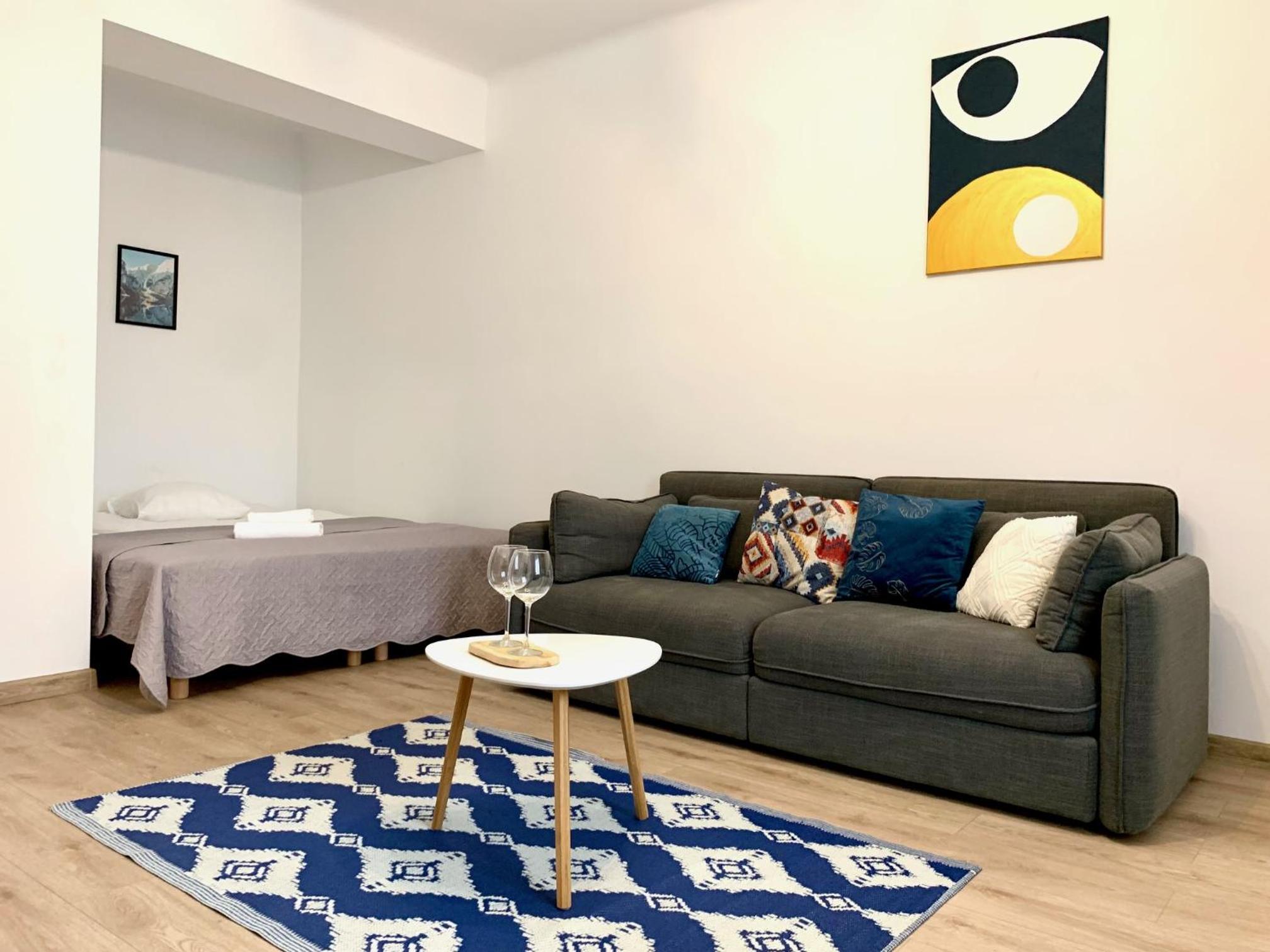 Cool Life Apartment
