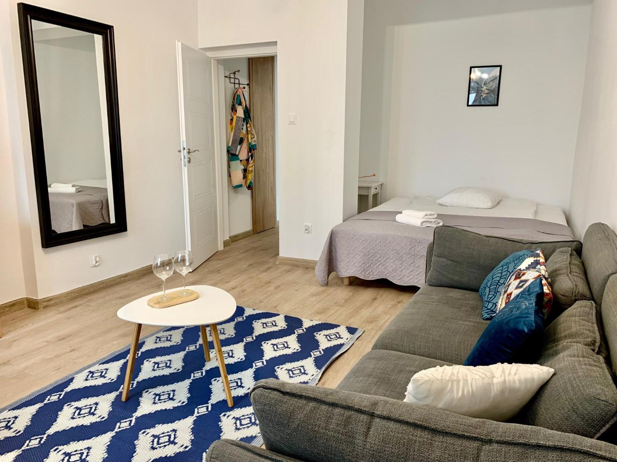 Cool Life Apartment