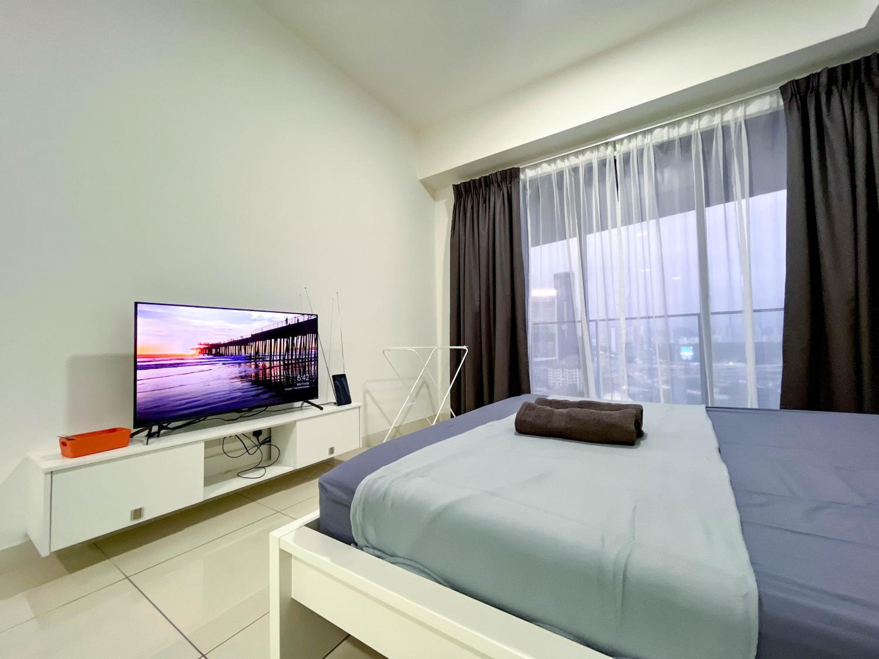 Continew Residences TRX Lux Pool View