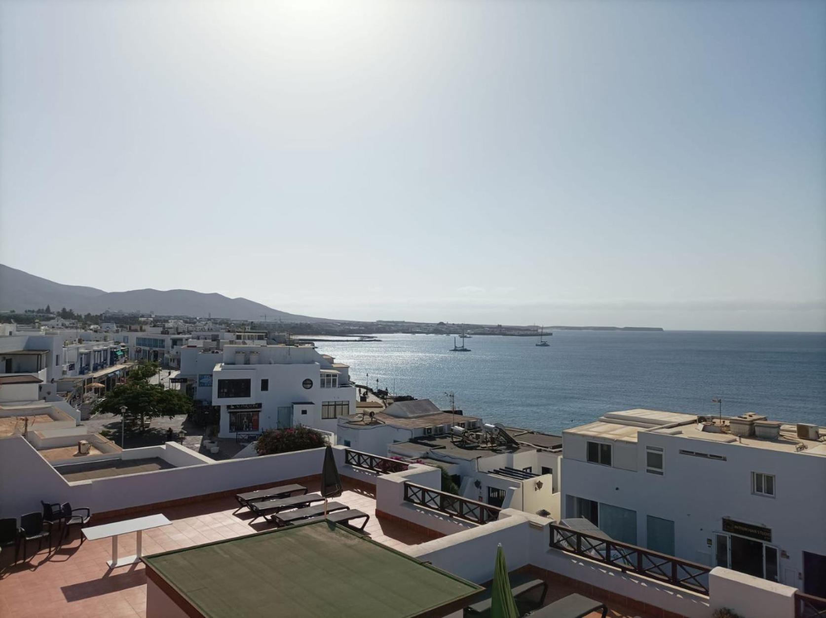 Playa Blanca Center Ocean View Apartment
