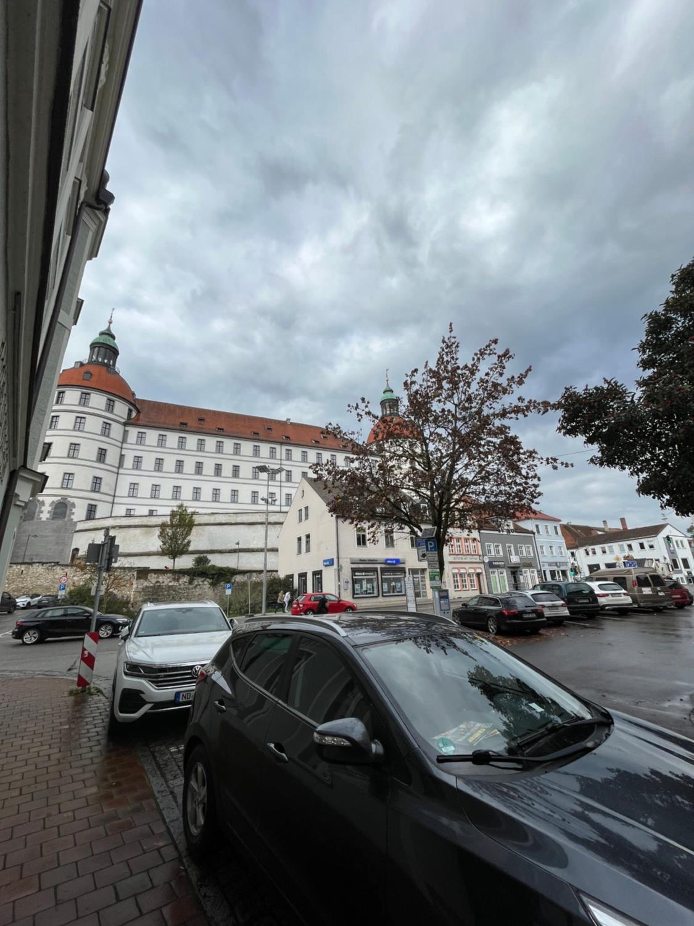 Zimmer zum vermieten direkt an der Donau und am Schloss