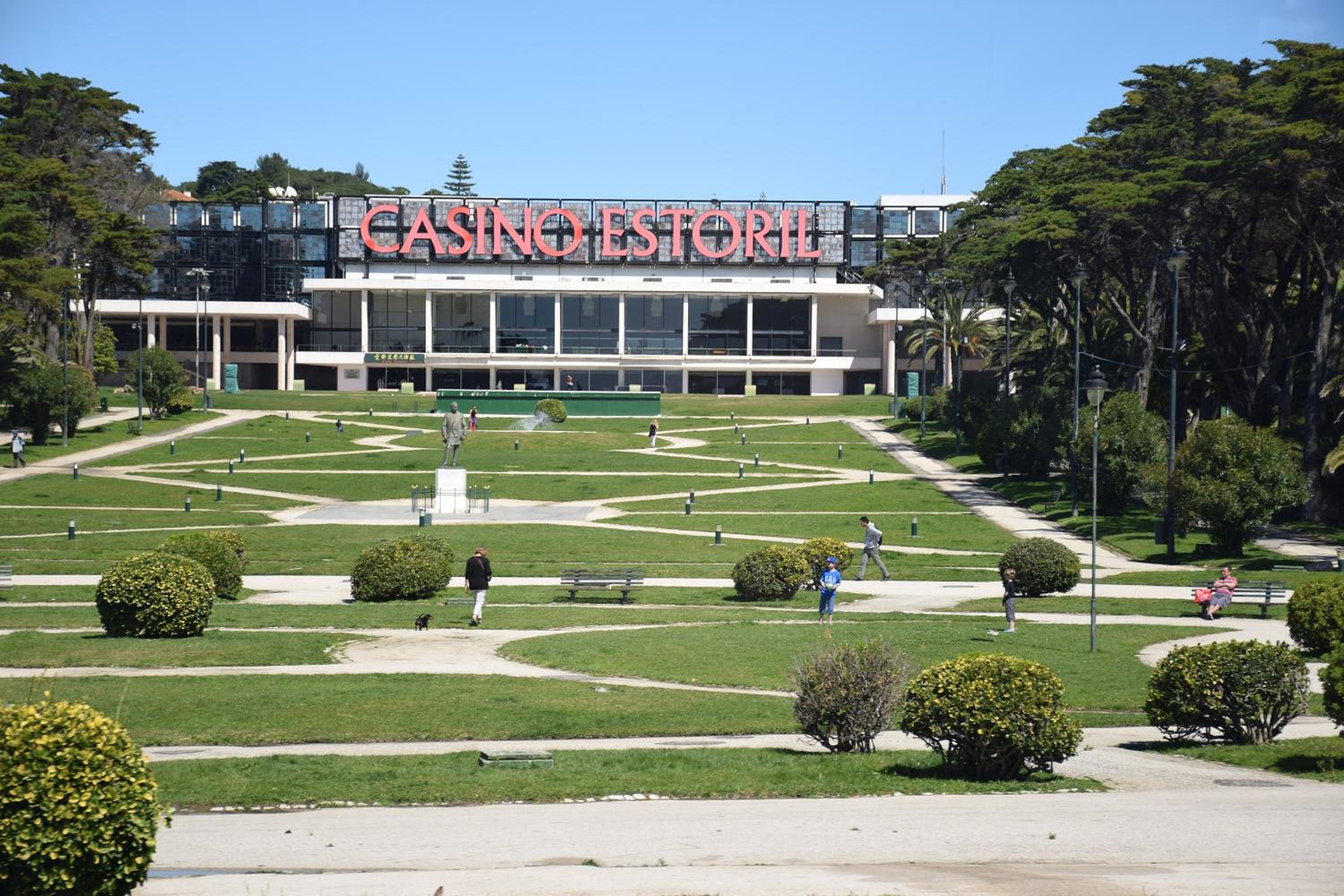 Estoril Sunny Apartment view 2
