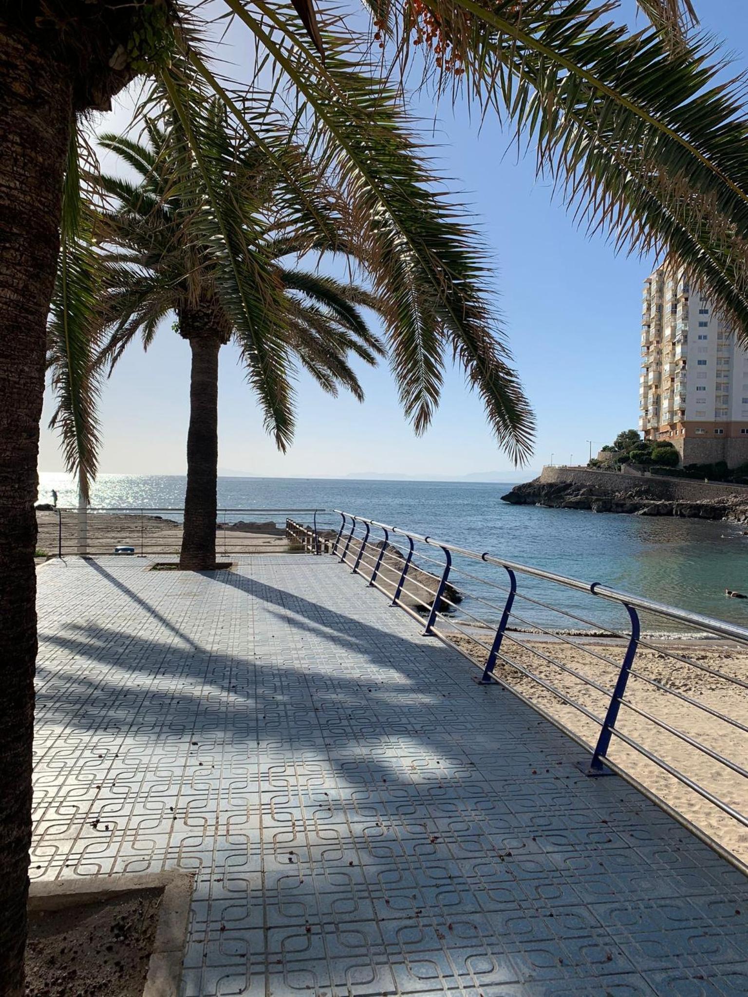 El Faro - Beach photo 4