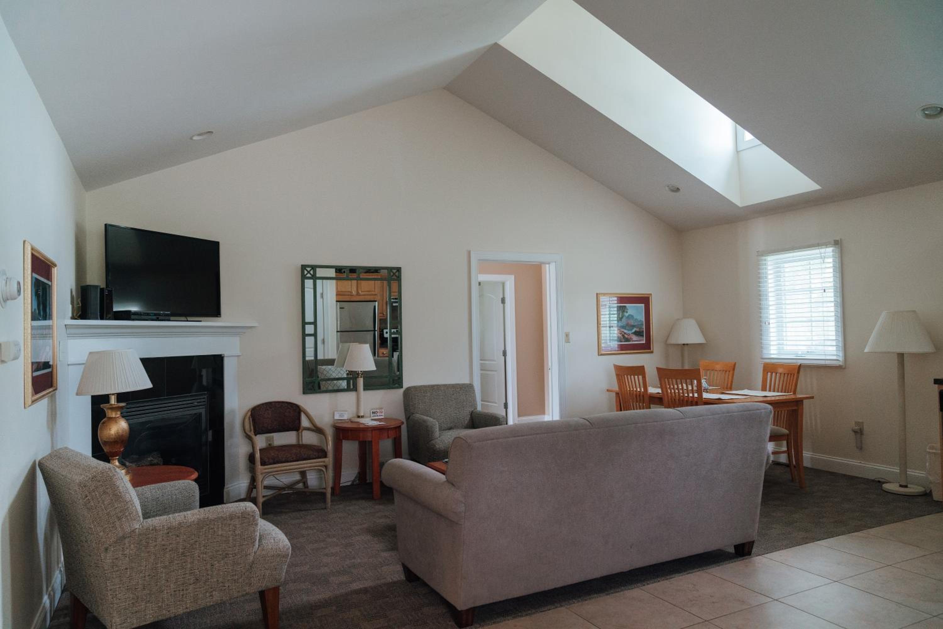 Skaneateles Suites