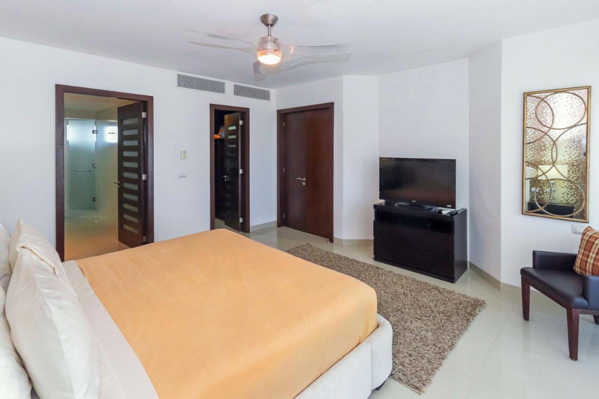 Condo Christian - 4 Bedroom Ocean View Spectacular Condo - At Mareazul view 3